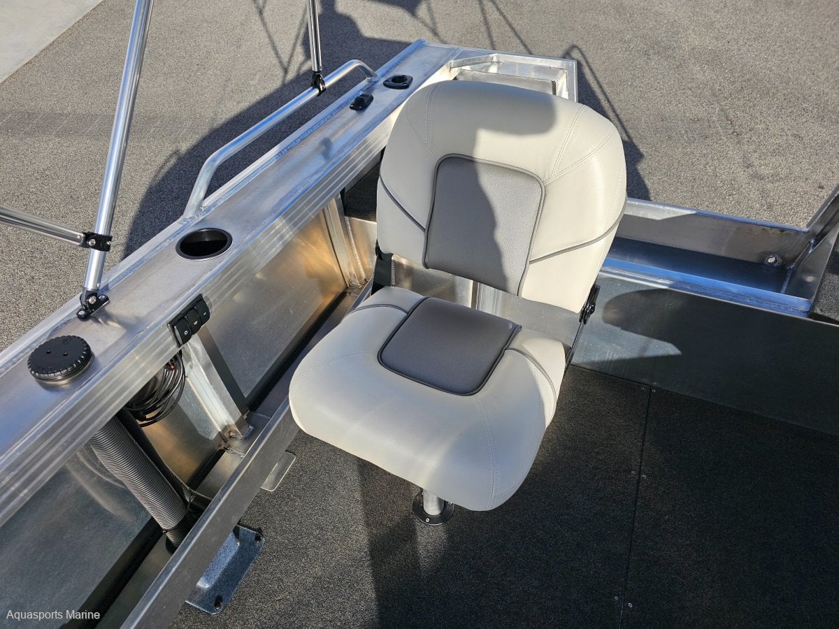 2024 QUINTREX 460 RENEGADE TILLER STEER