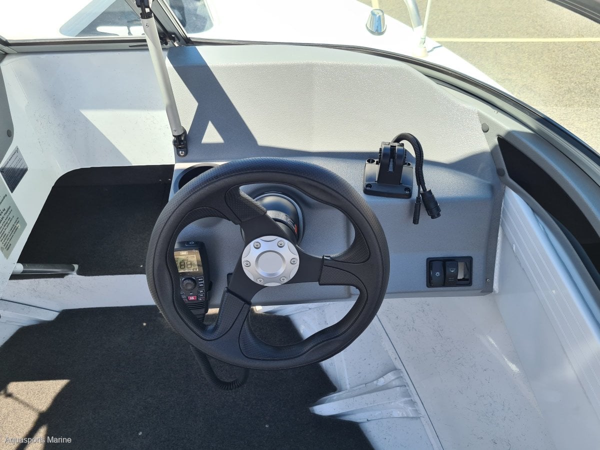 2024 QUINTREX 450 FISHABOUT RUNABOUT