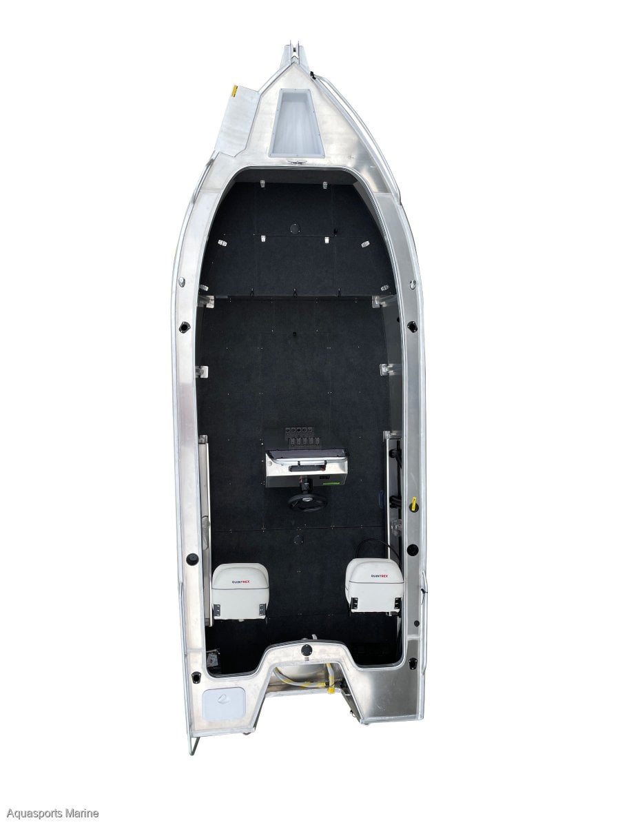 2025 QUINTREX 570 RENEGADE CC CENTRE CONSOLE