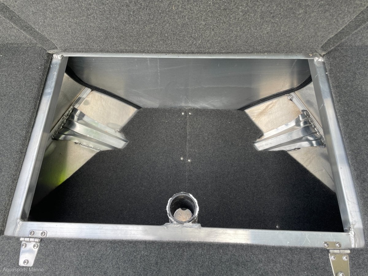 2025 QUINTREX 570 RENEGADE CC CENTRE CONSOLE