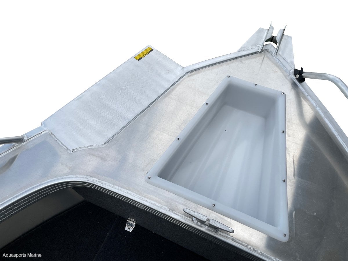 2025 QUINTREX 570 RENEGADE CC CENTRE CONSOLE
