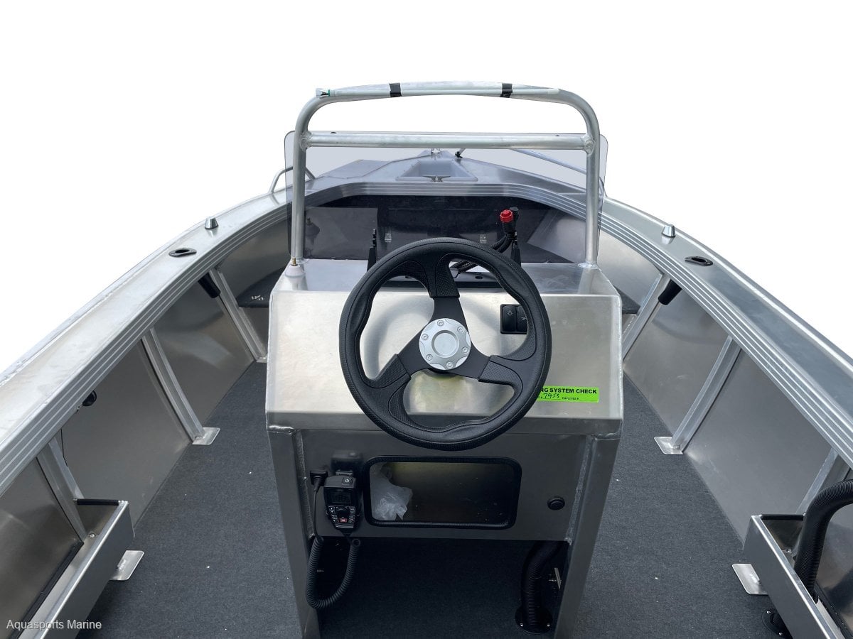 2025 QUINTREX 570 RENEGADE CC CENTRE CONSOLE