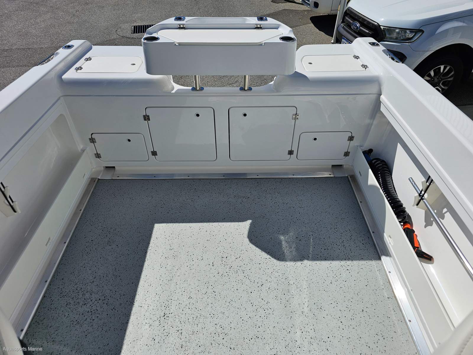 2017 HAINES HUNTER 595 OFFSHORE OFFSHORE FISHER