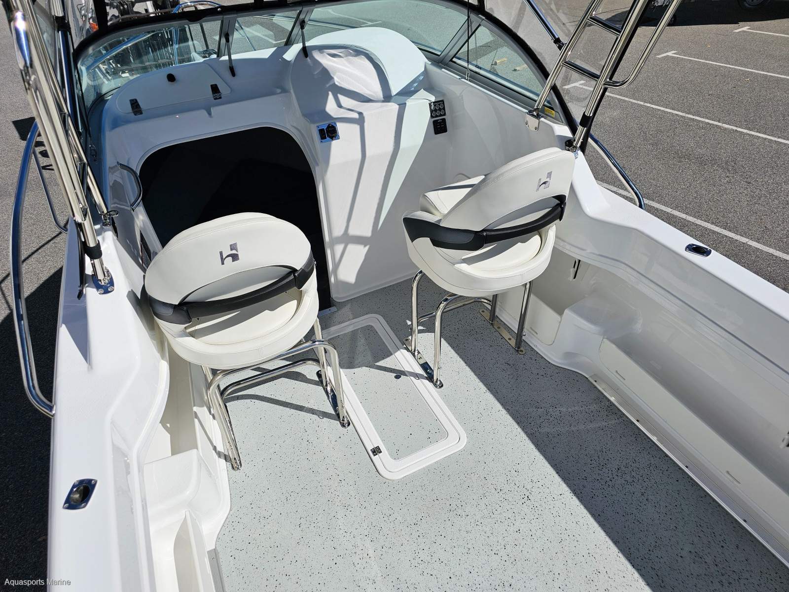 2017 HAINES HUNTER 595 OFFSHORE OFFSHORE FISHER