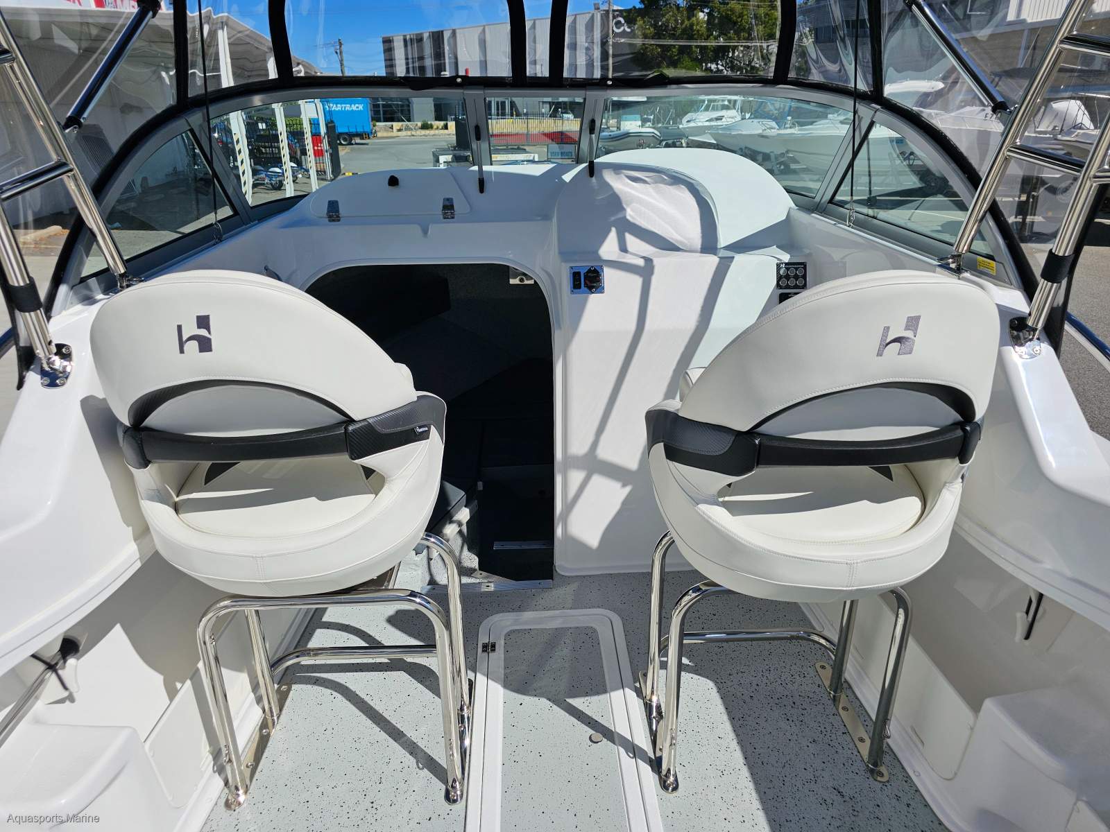 2017 HAINES HUNTER 595 OFFSHORE OFFSHORE FISHER