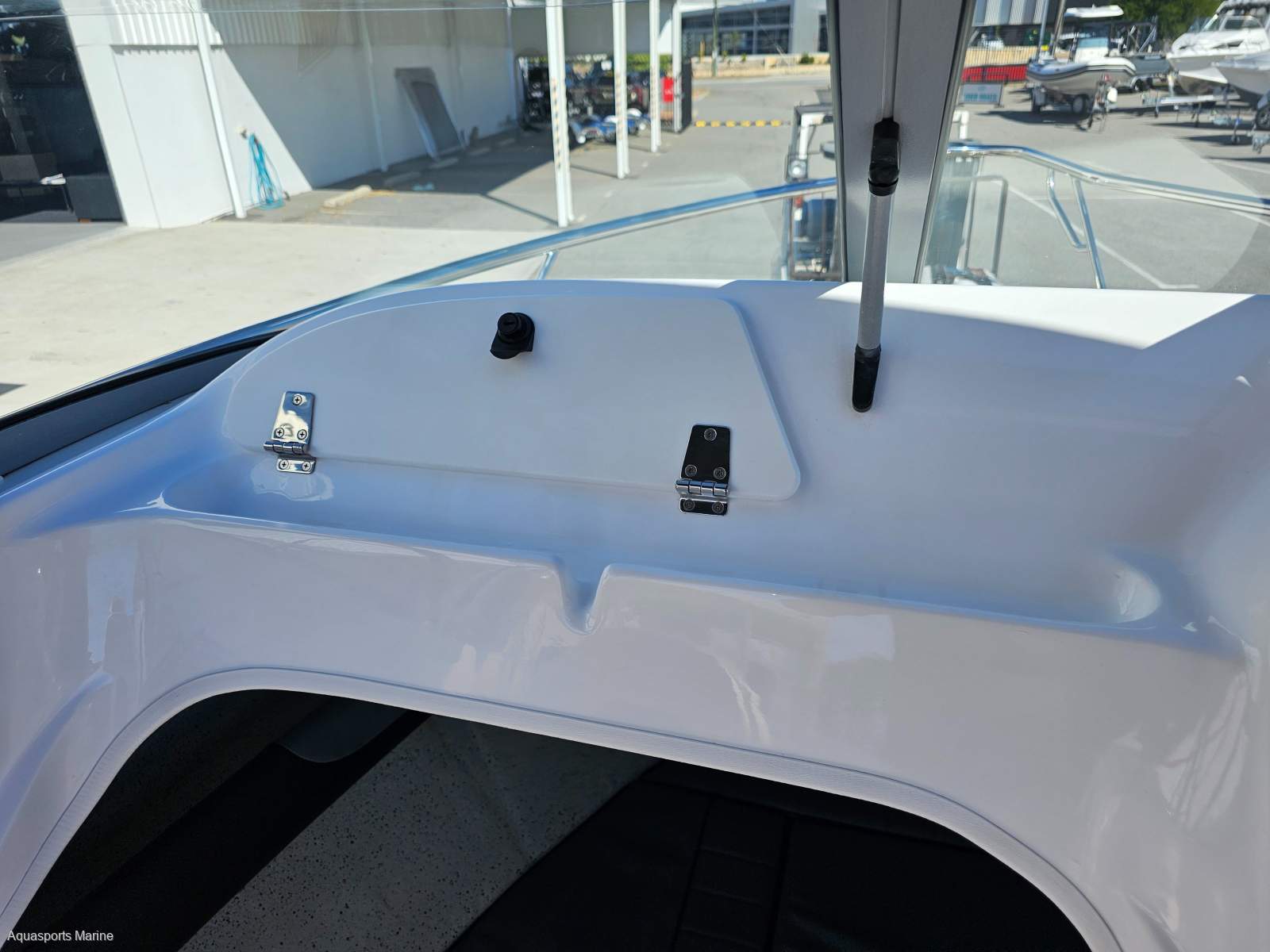2017 HAINES HUNTER 595 OFFSHORE OFFSHORE FISHER