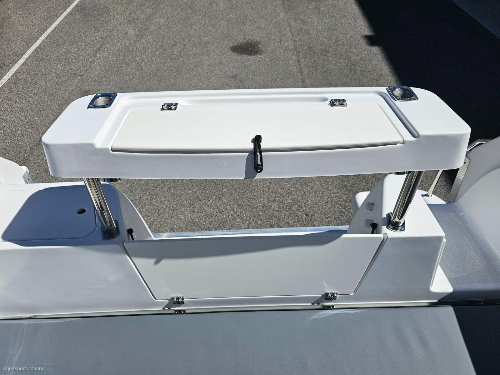 2026 HAINES HUNTER 565 R-SERIES RUNABOUT