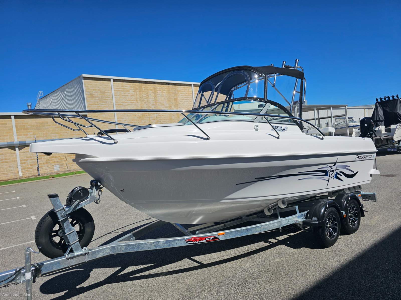 2026 HAINES HUNTER 565 R-SERIES RUNABOUT