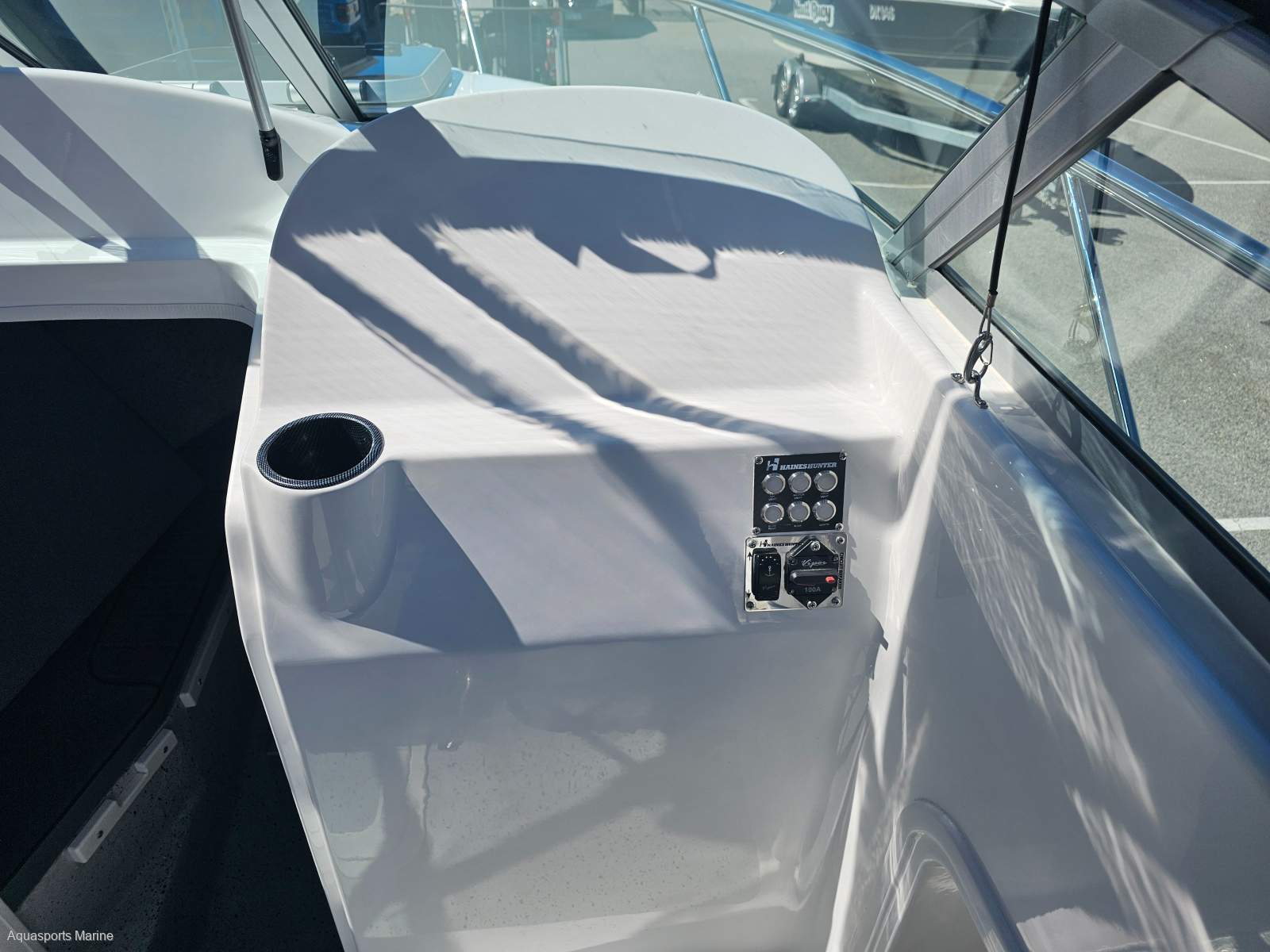 2026 HAINES HUNTER 565 R-SERIES RUNABOUT