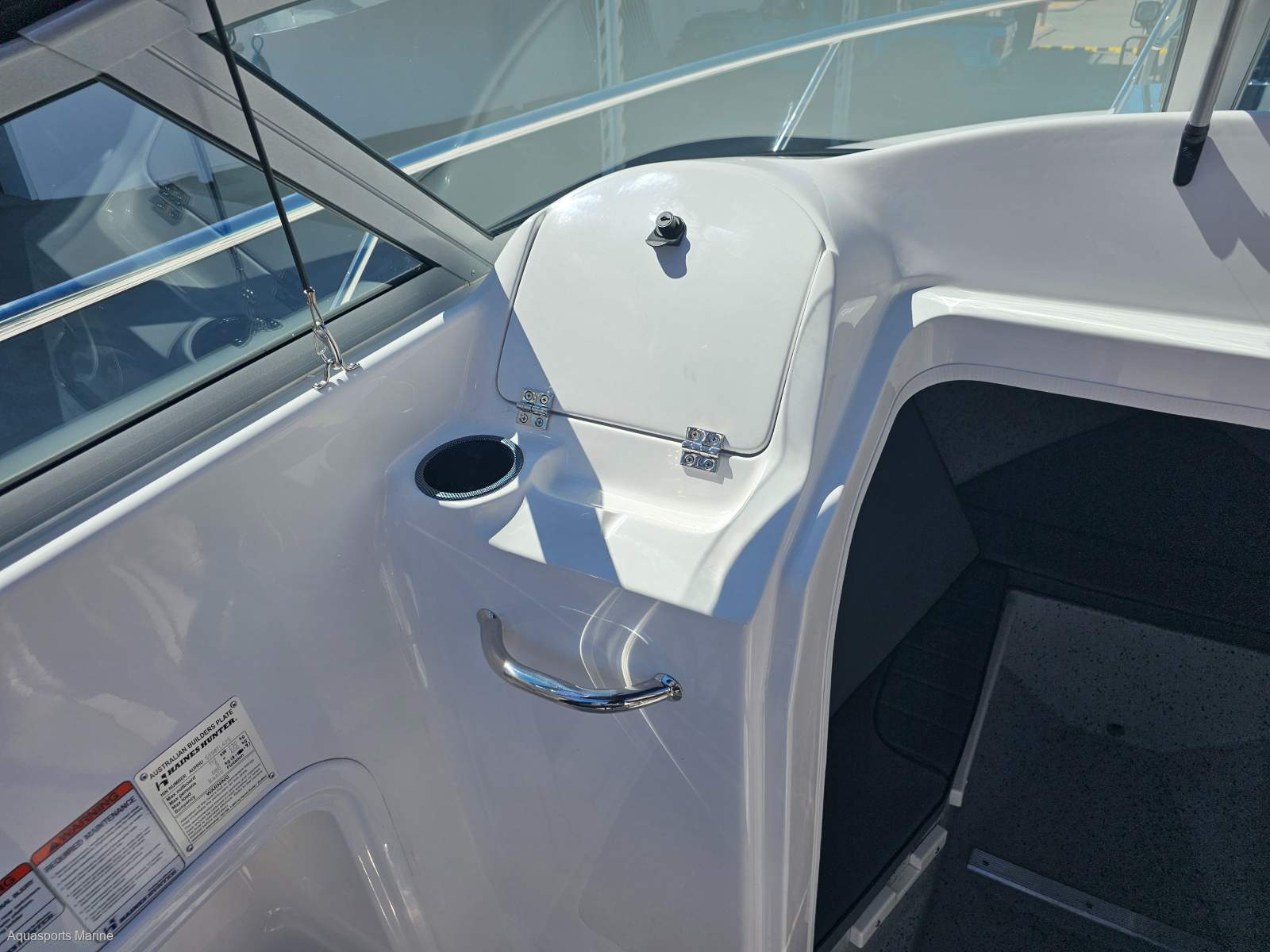 2026 HAINES HUNTER 565 R-SERIES RUNABOUT