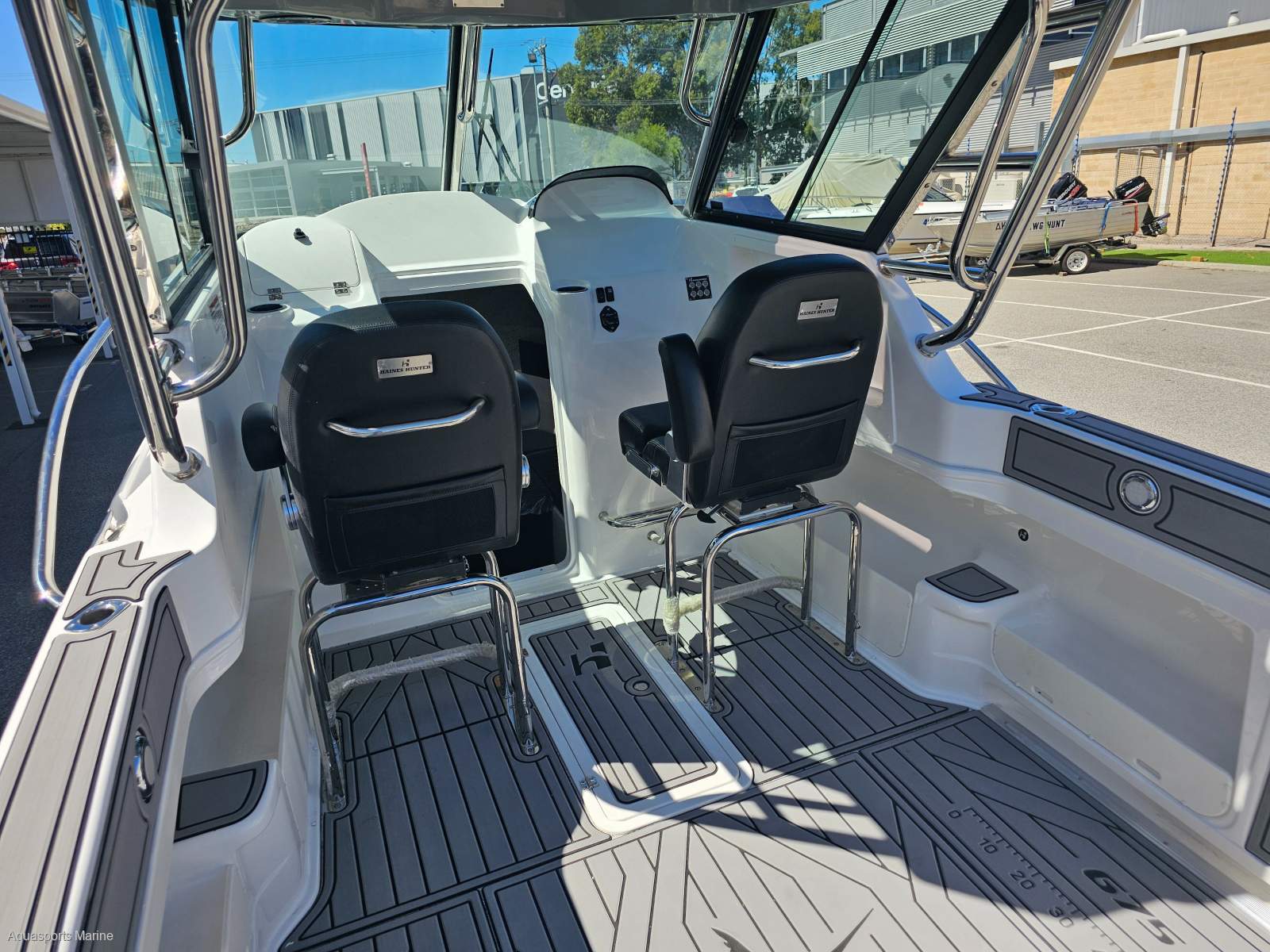 2026 HAINES HUNTER 675 ENCLOSED OFFSHORE FISHER