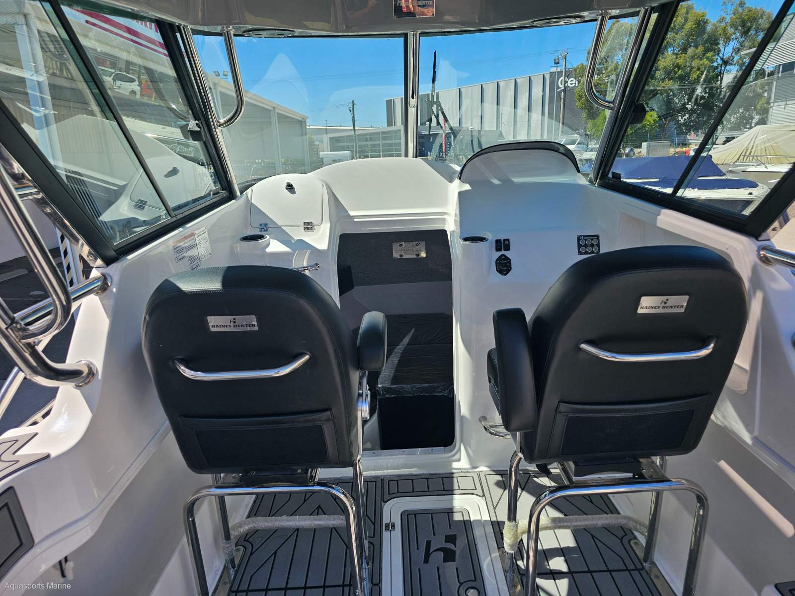 2026 HAINES HUNTER 675 ENCLOSED OFFSHORE FISHER