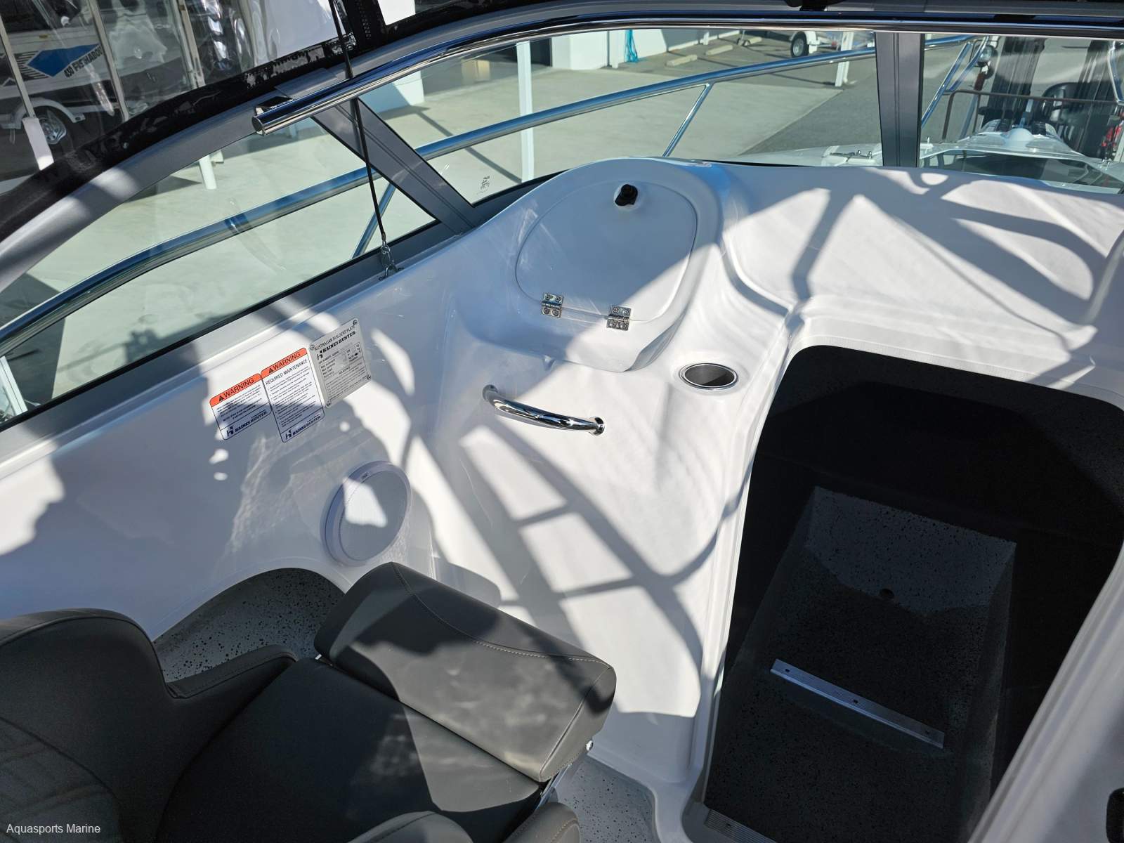 2026 HAINES HUNTER 585 R-SERIES RUNABOUT