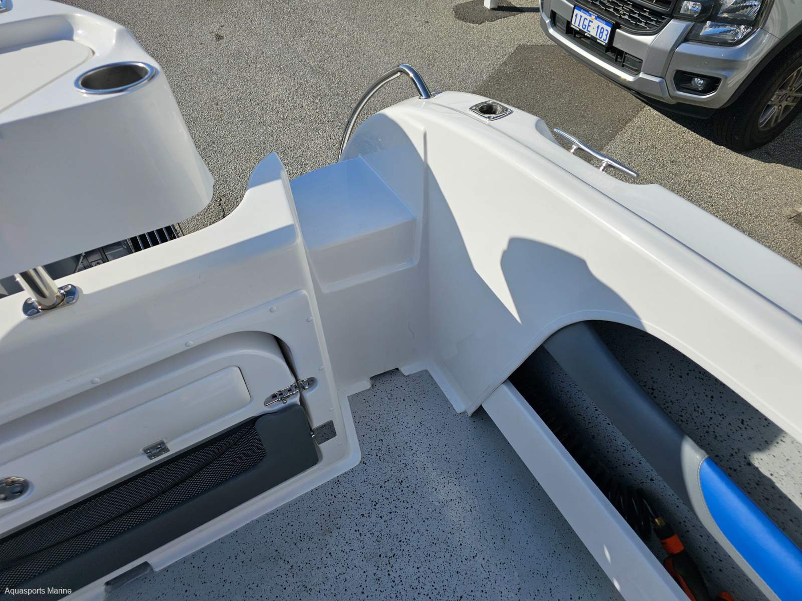 2026 HAINES HUNTER 585 R-SERIES RUNABOUT