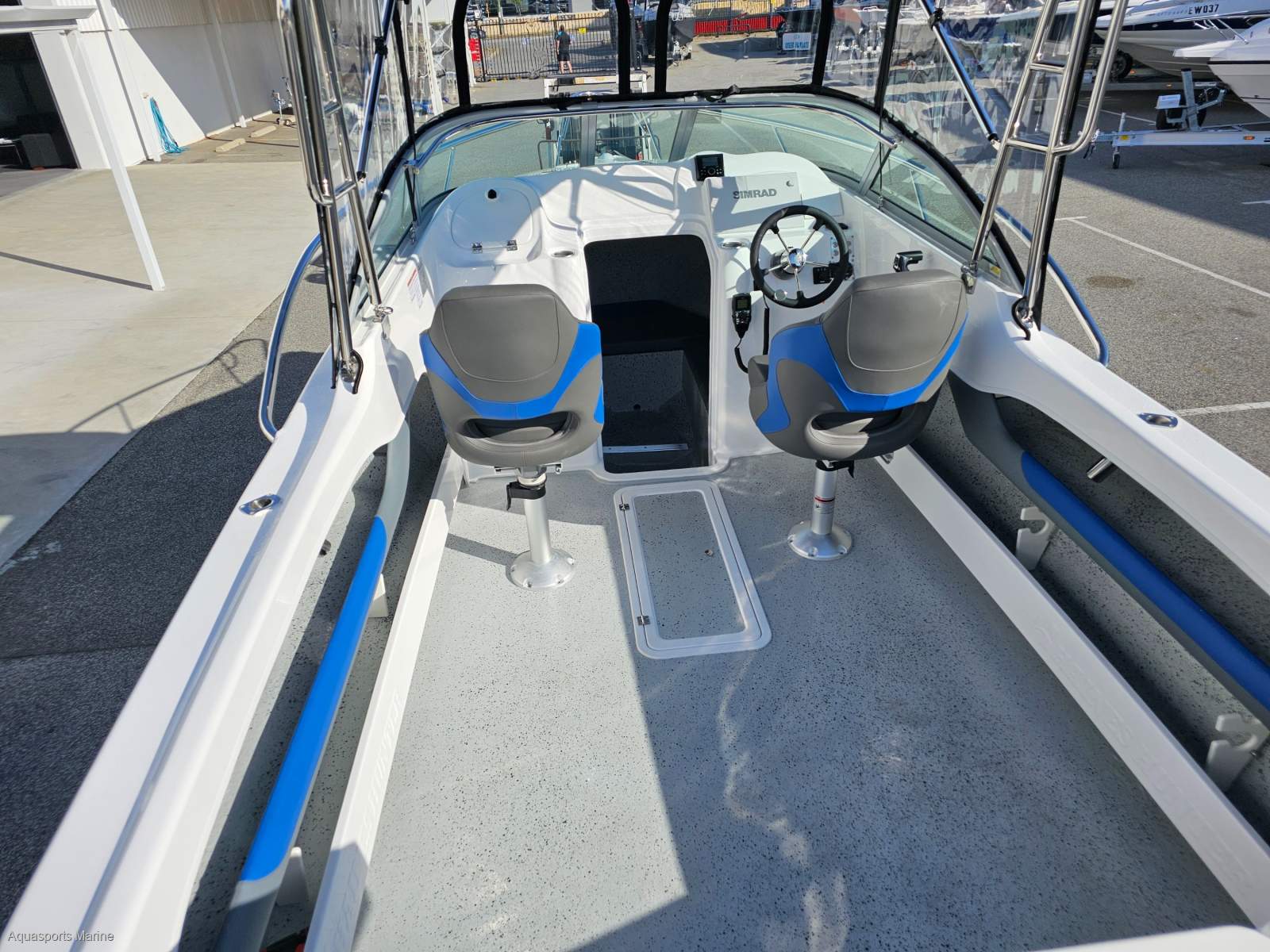 2026 HAINES HUNTER 585 R-SERIES RUNABOUT