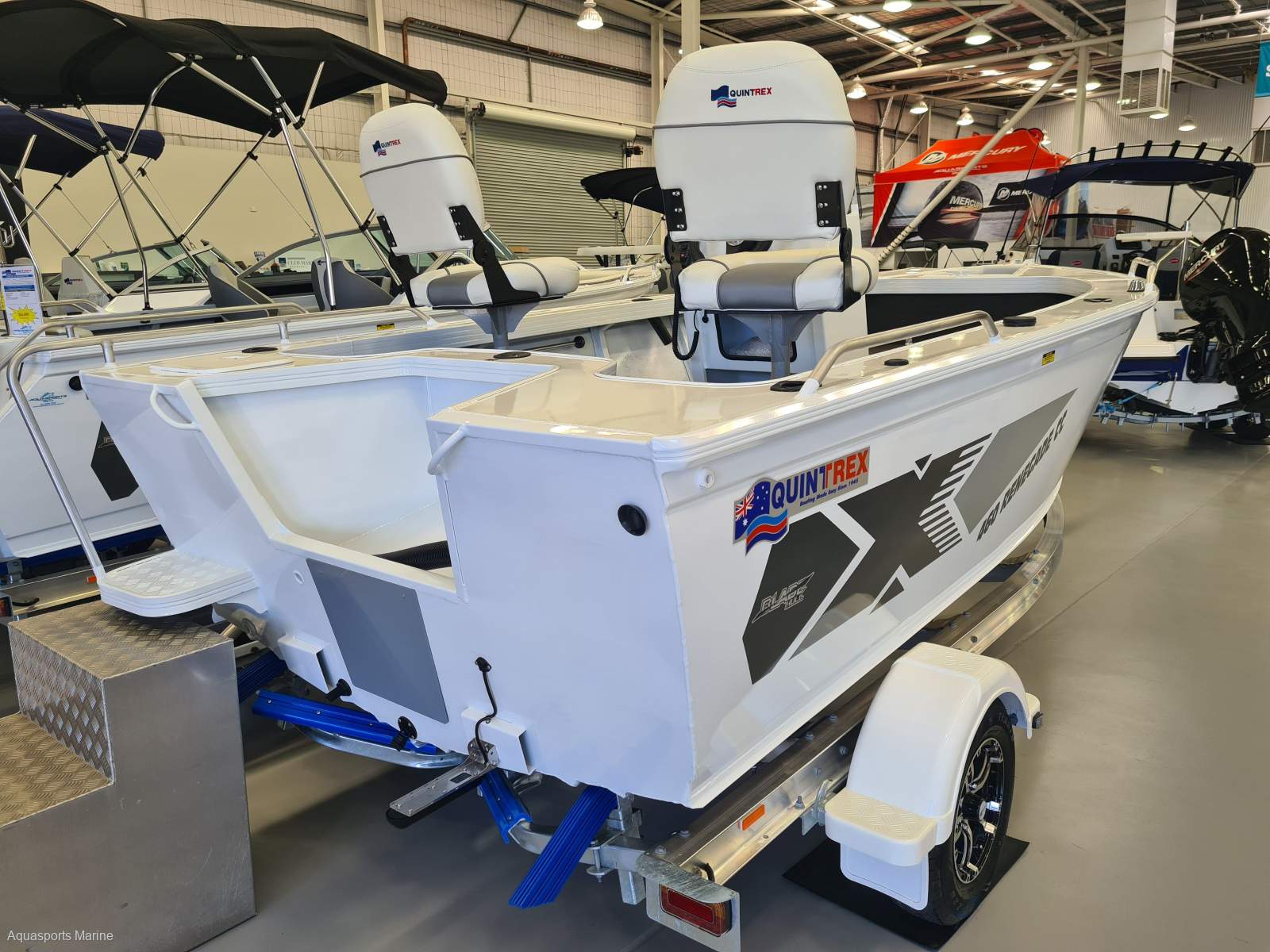 2025 QUINTREX 460 RENEGADE CENTRE CONSOLE