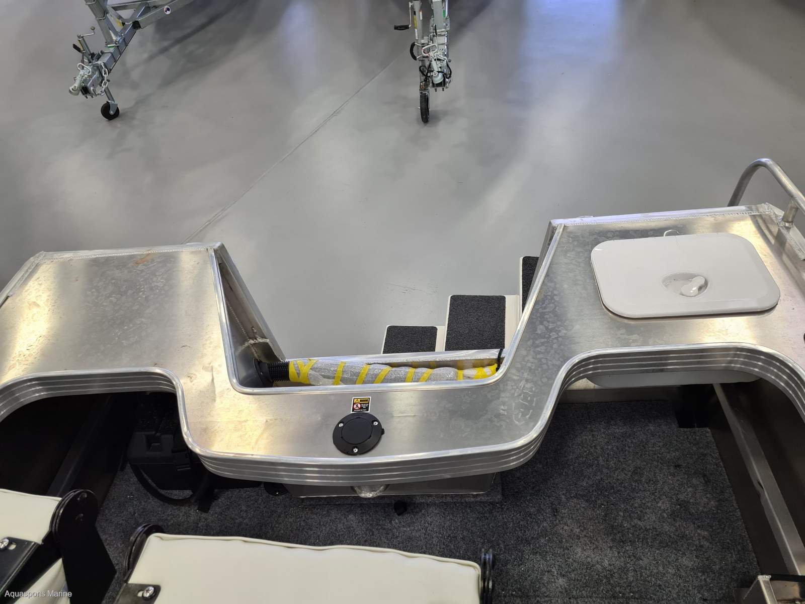 2025 QUINTREX 460 RENEGADE CENTRE CONSOLE