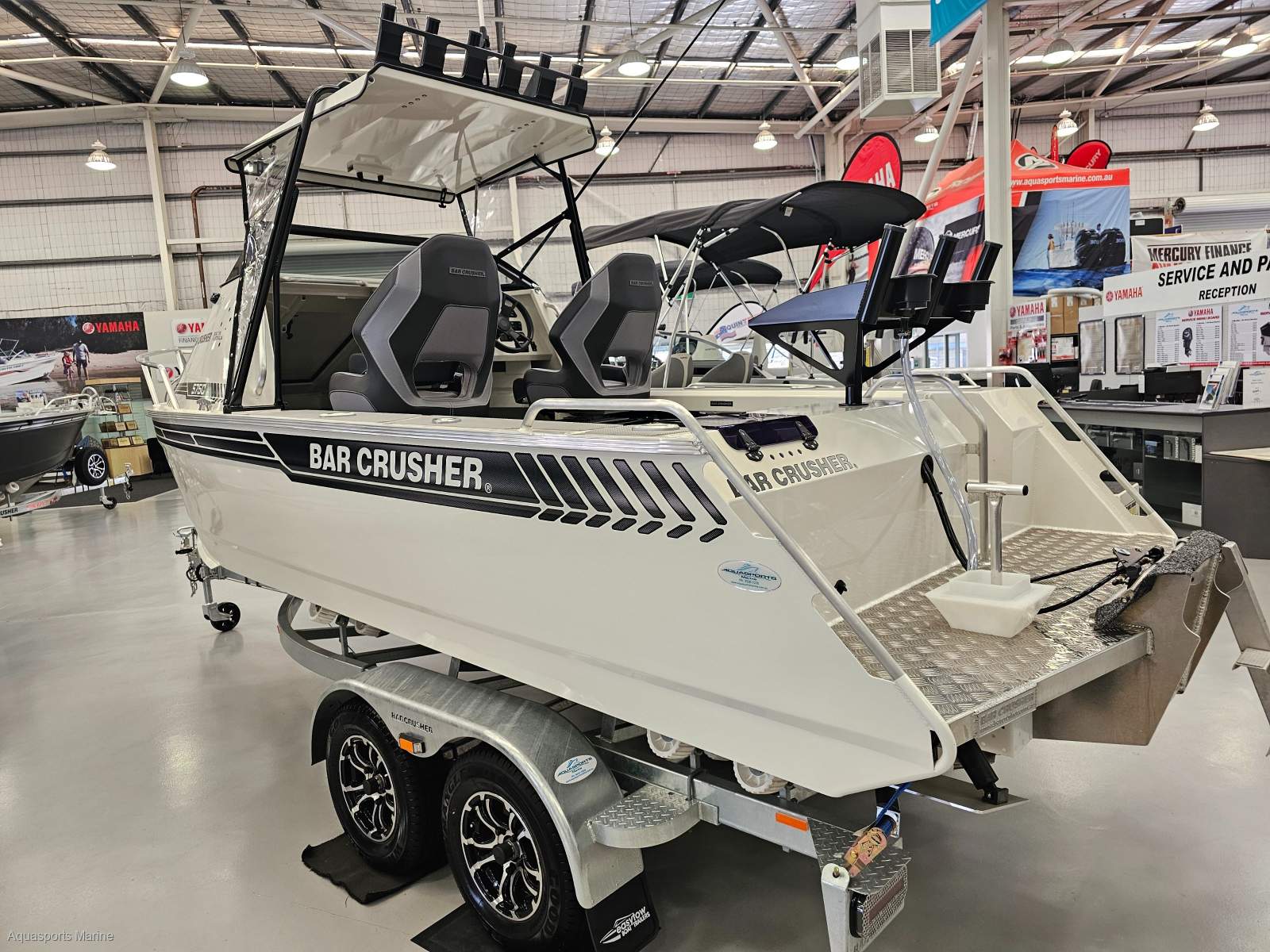 2025 BAR CRUSHER 575 C CUDDY CABIN