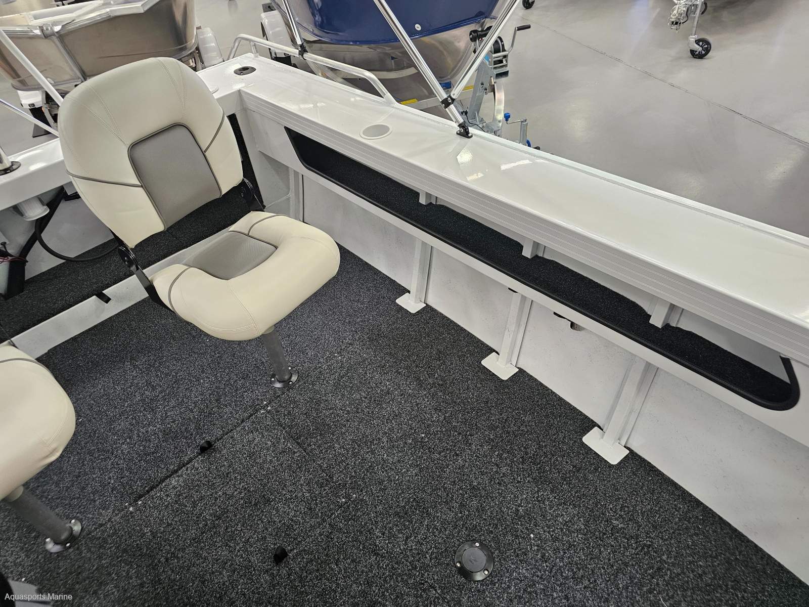 2025 QUINTREX 540 TOP ENDER PRO FISHER