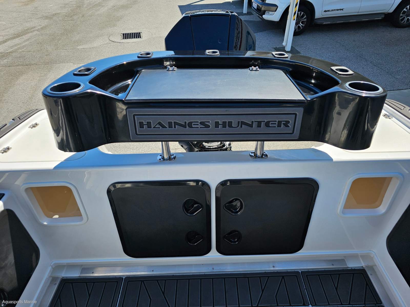 2017 HAINES HUNTER 675 ENCLOSED LIMITED BLACK OUT EDITION OFFSHORE FISHER