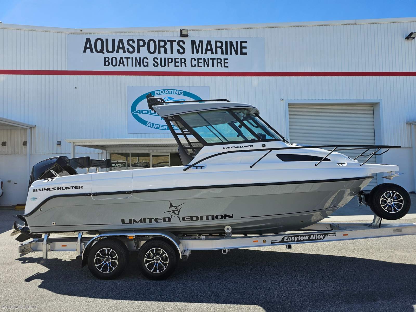 2017 HAINES HUNTER 675 ENCLOSED LIMITED BLACK OUT EDITION OFFSHORE FISHER