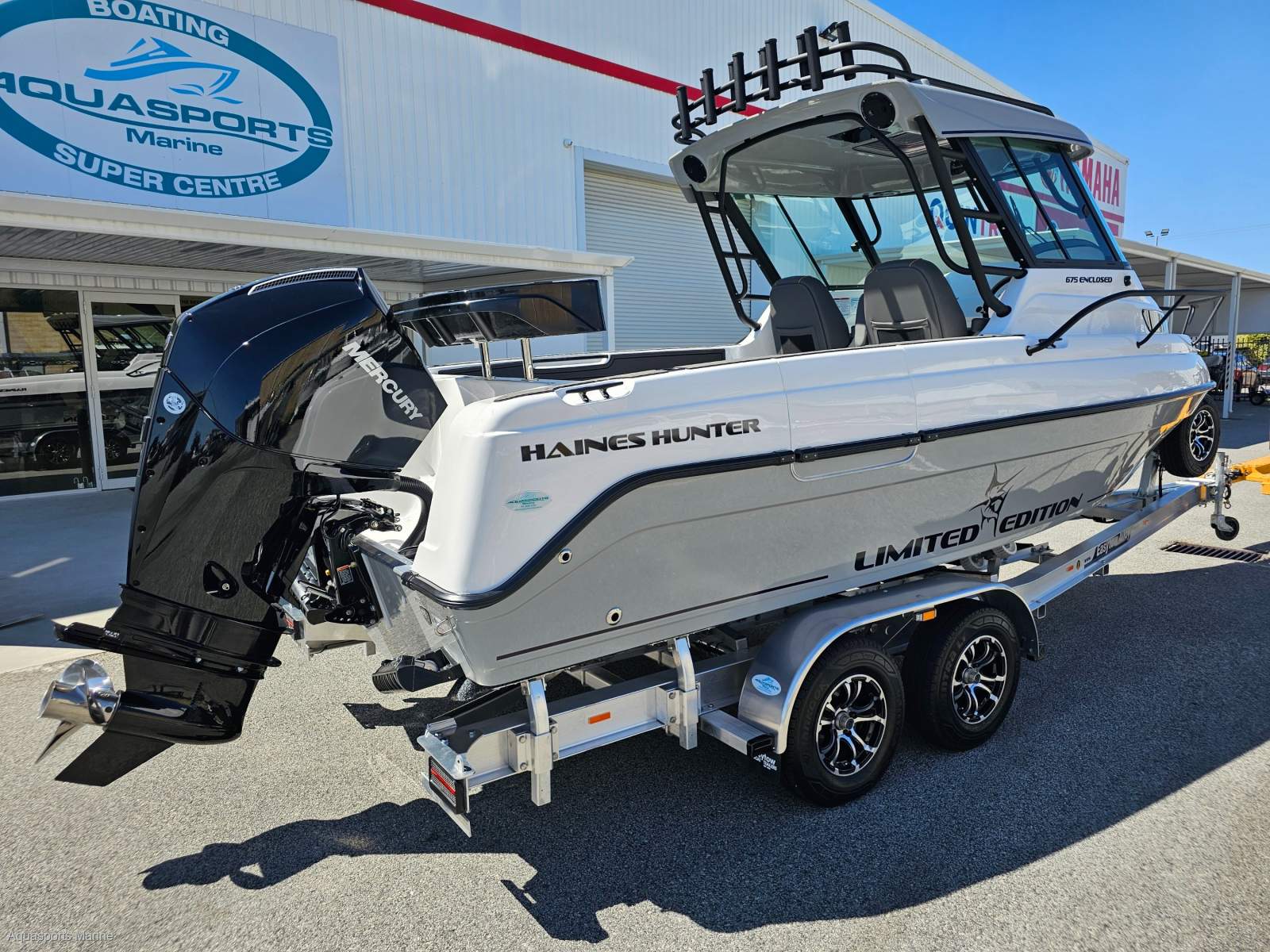 2017 HAINES HUNTER 675 ENCLOSED LIMITED BLACK OUT EDITION OFFSHORE FISHER