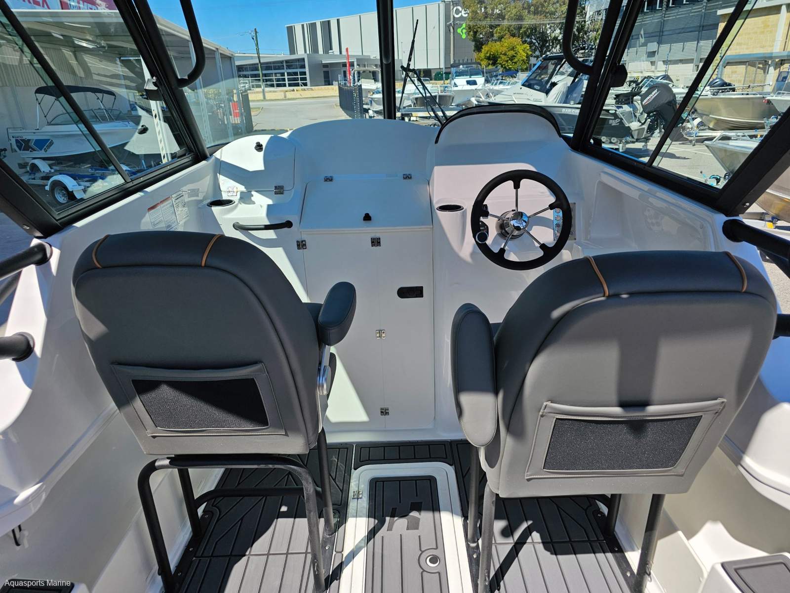 2017 HAINES HUNTER 675 ENCLOSED LIMITED BLACK OUT EDITION OFFSHORE FISHER