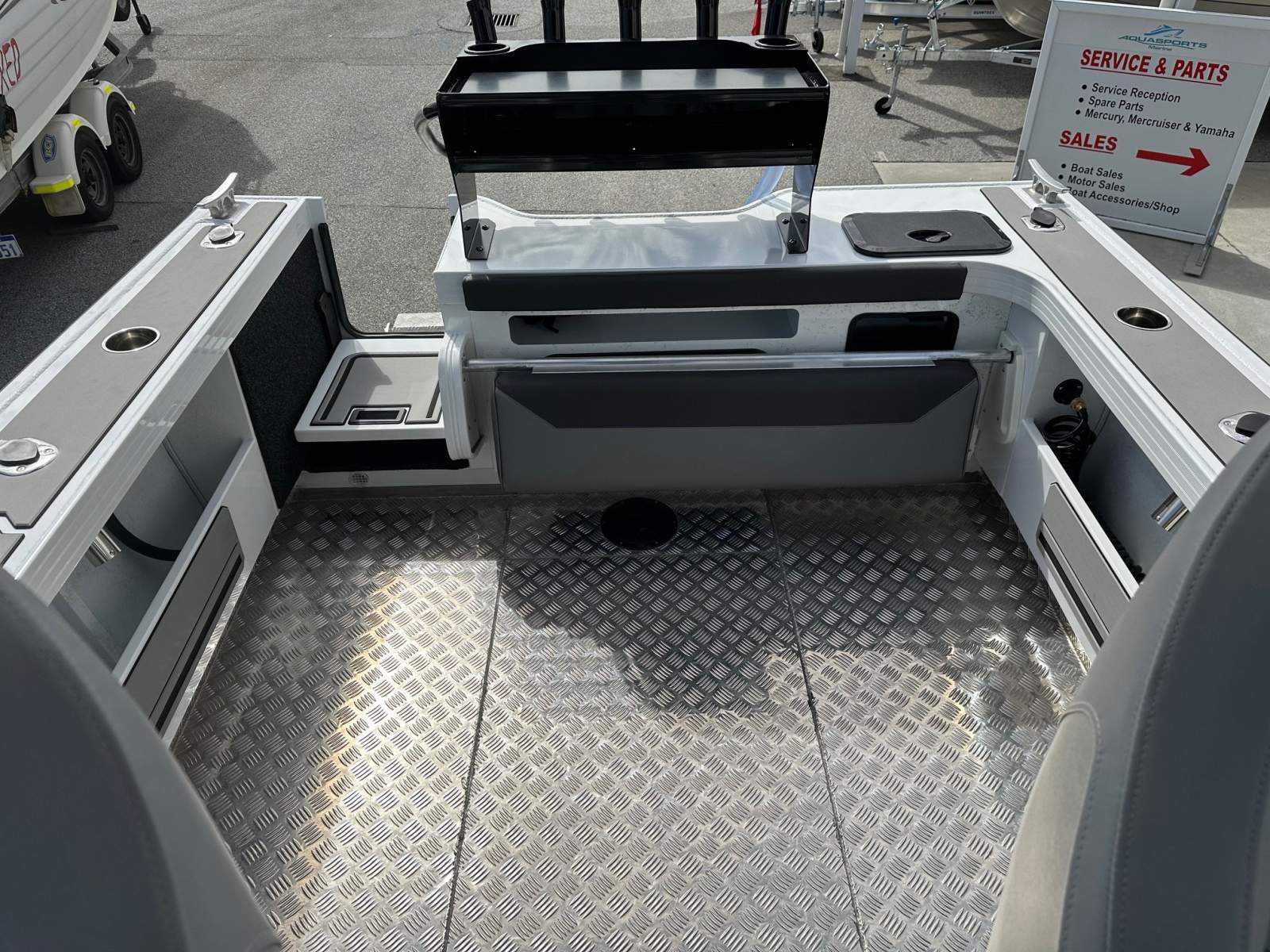 QUINTREX 660 TRIDENT OFFSHORE FISHER