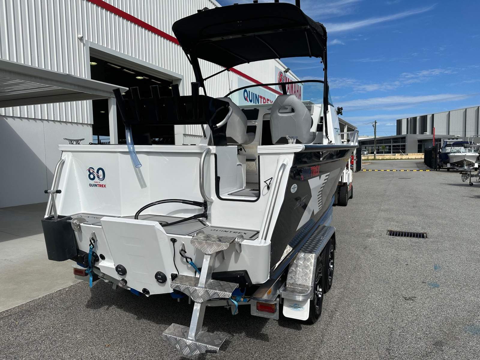 QUINTREX 660 TRIDENT OFFSHORE FISHER
