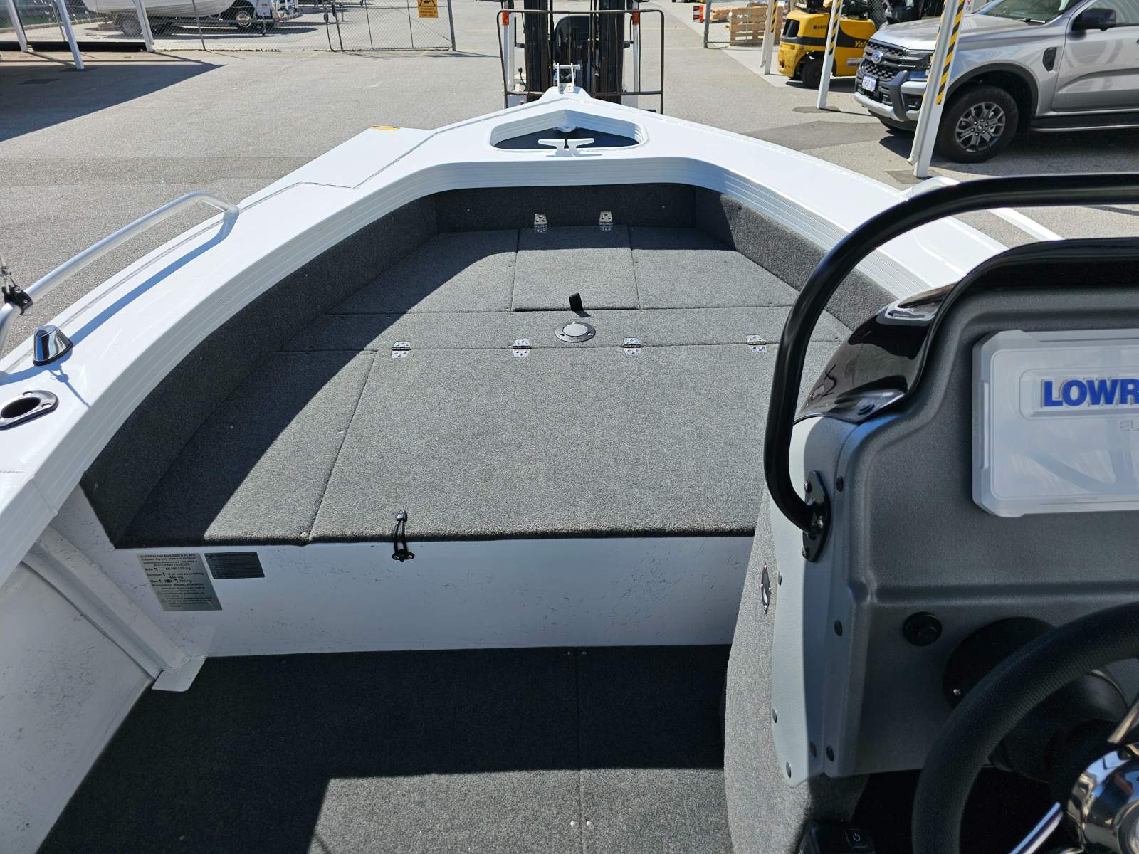 2026 QUINTREX 430 TOP ENDER TS RUNABOUT