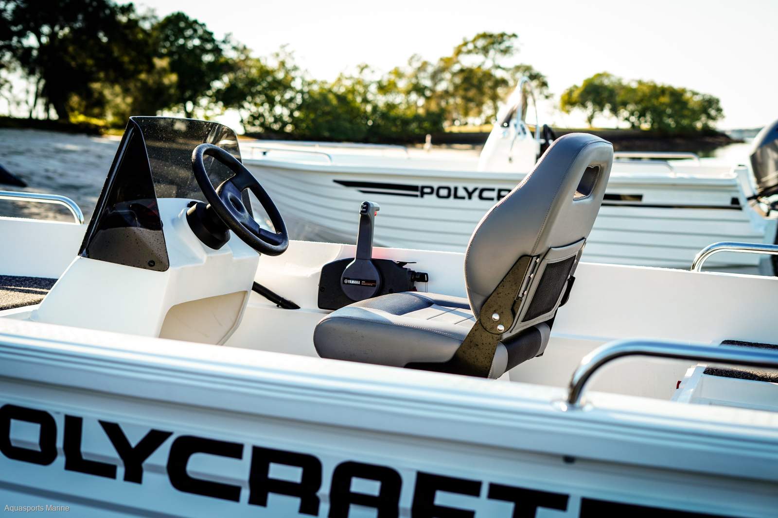 2026 POLYCRAFT CHALLENGER 4.10M SIDE CONSOLE V-PUNT