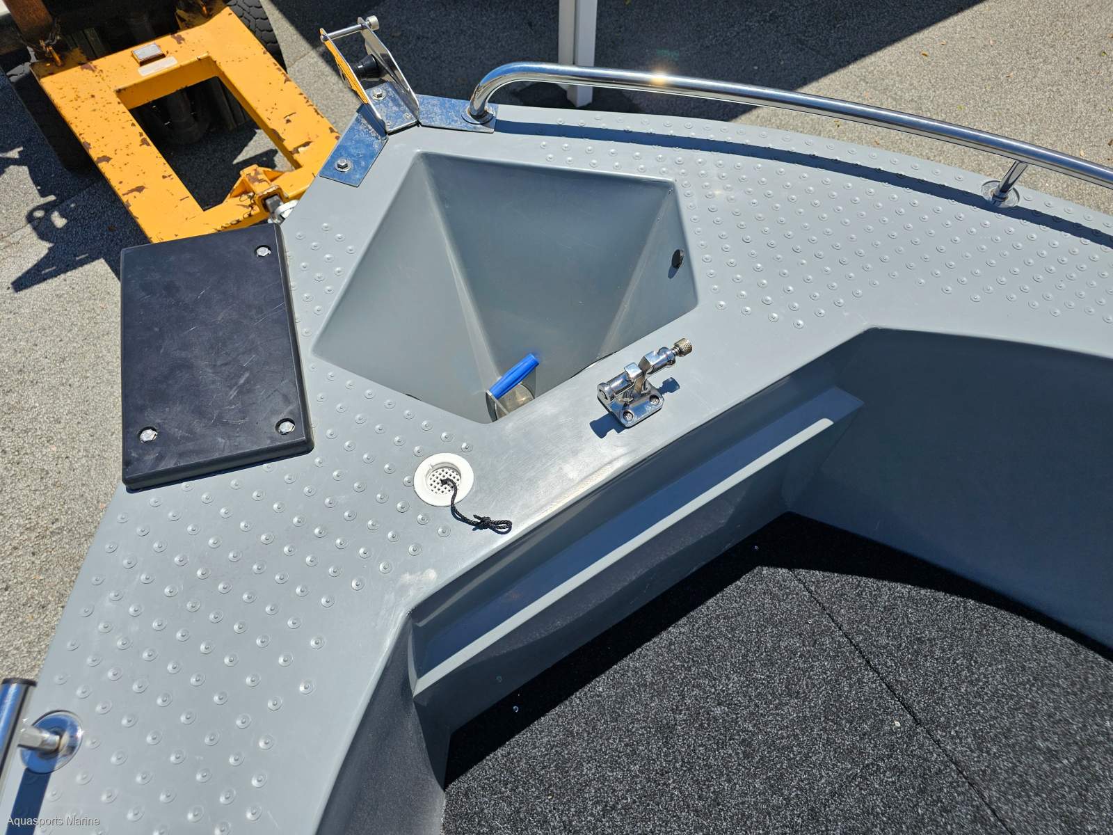 2026 POLYCRAFT WARRIOR 5.30M CENTRE CONSOLE