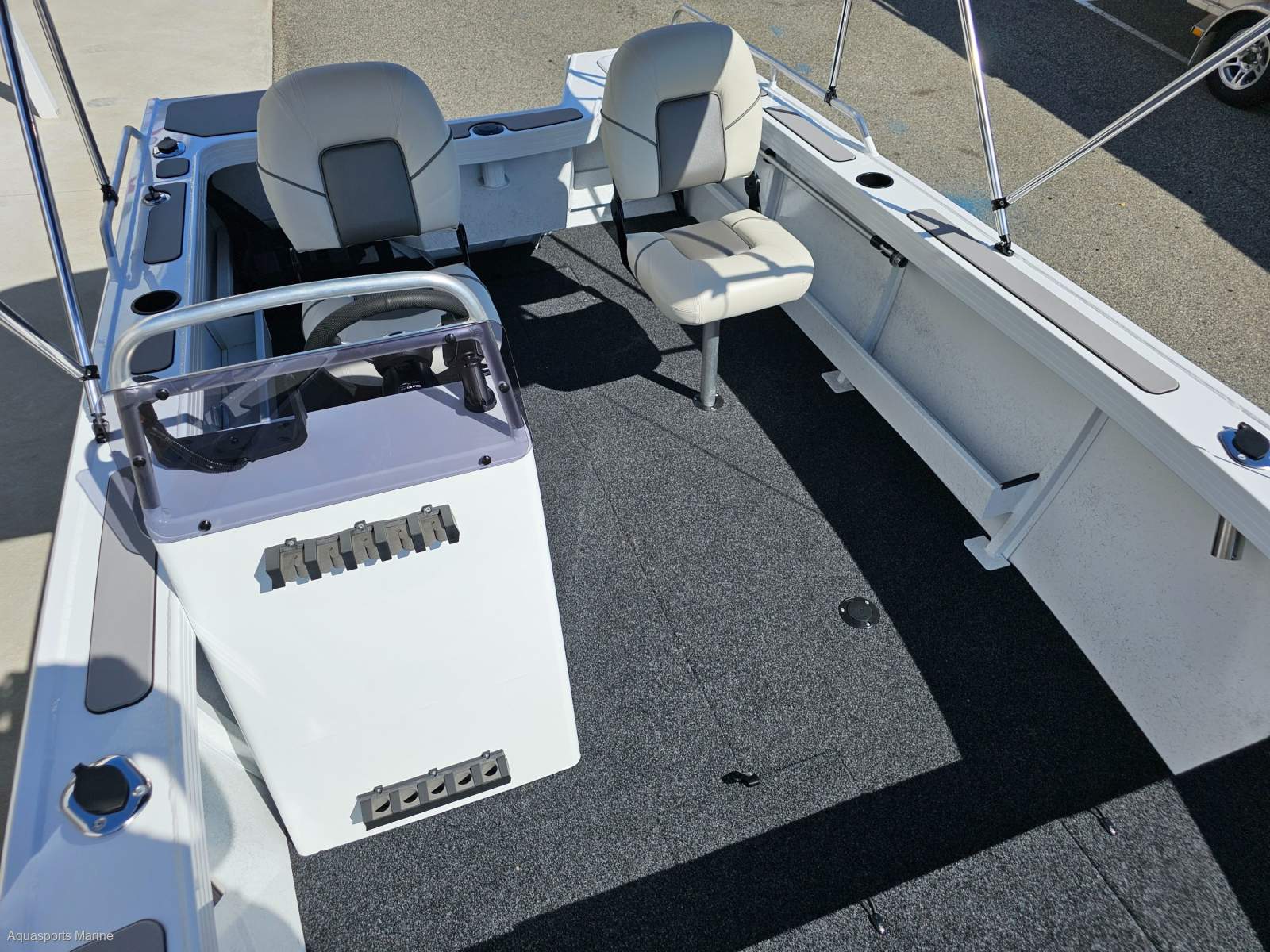 2026 QUINTREX 490 RENEGADE SC SIDE CONSOLE