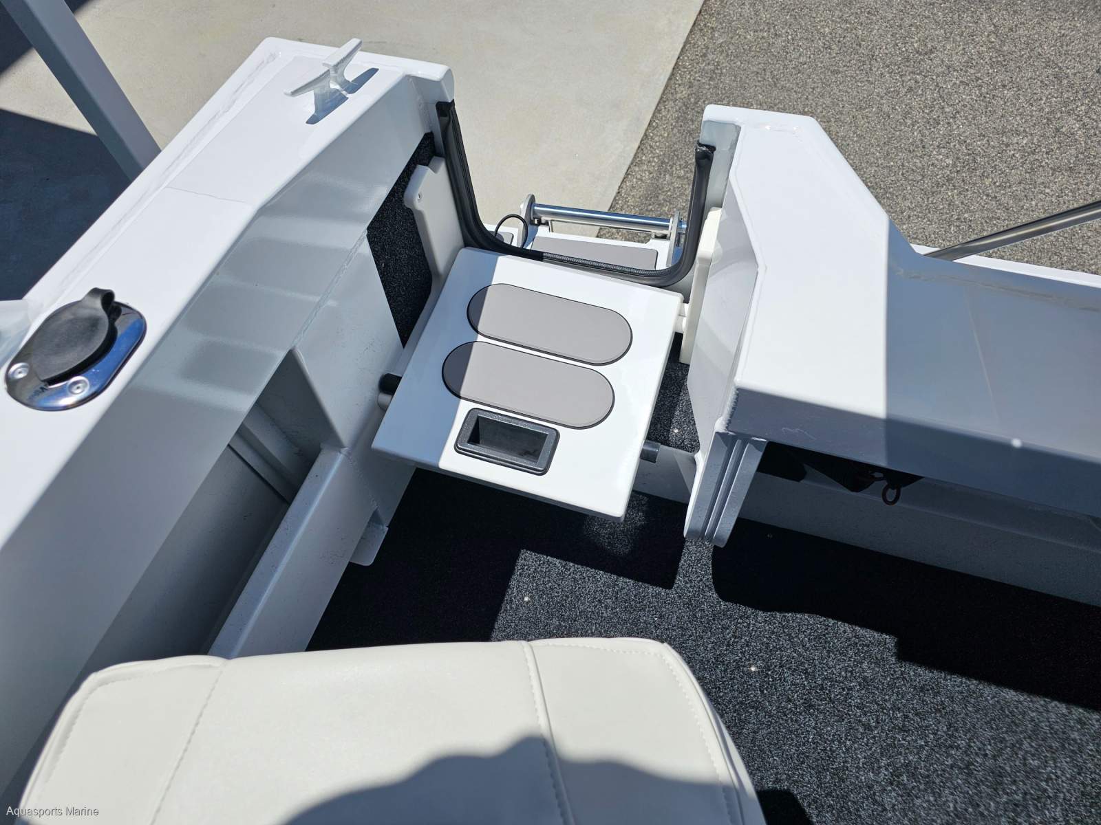 2026 QUINTREX 510 FRONTIER SIDE CONSOLE