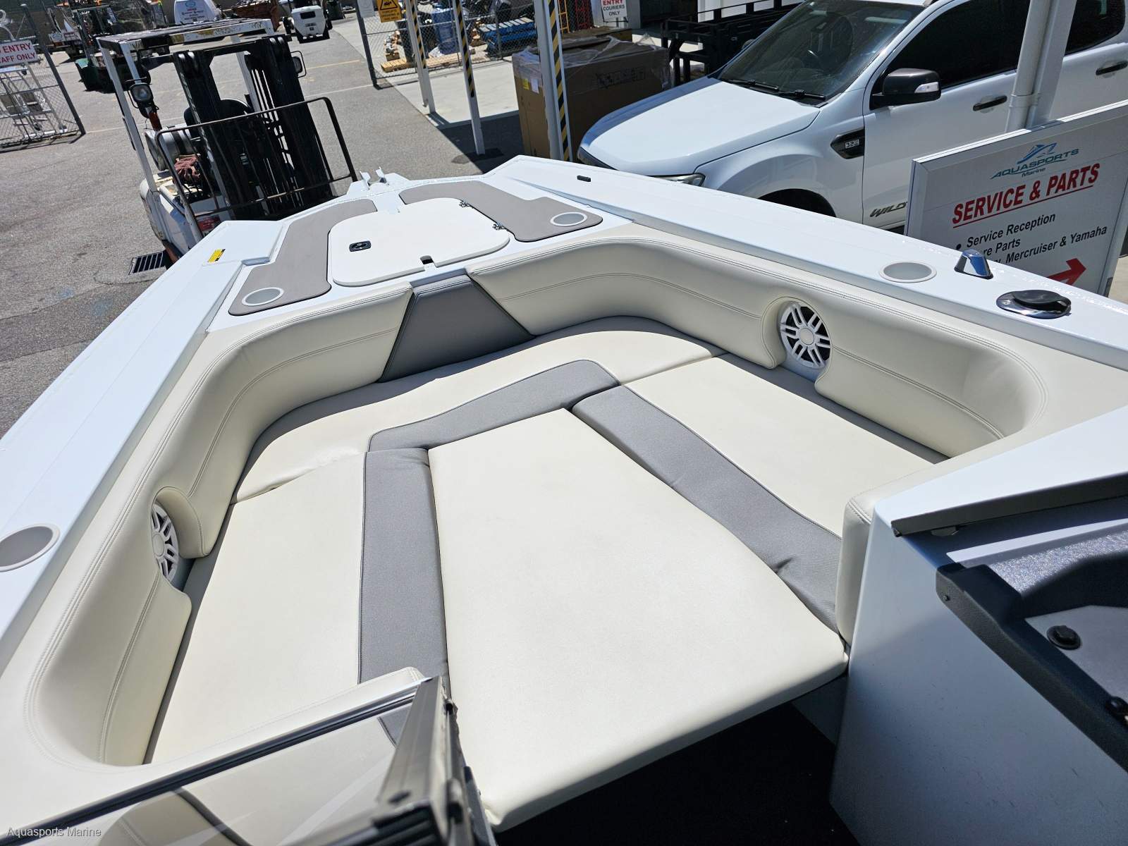 2026 QUINTREX 590 FREESTYLER RUNABOUT