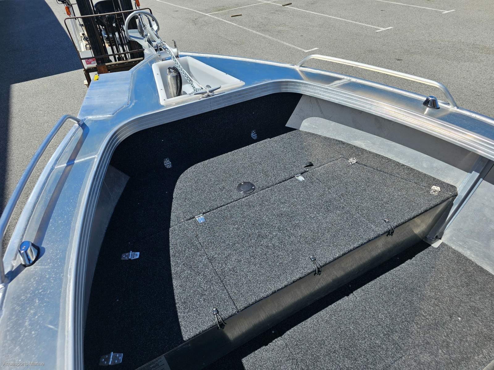 2026 QUINTREX 490 RENEGADE SC SIDE CONSOLE