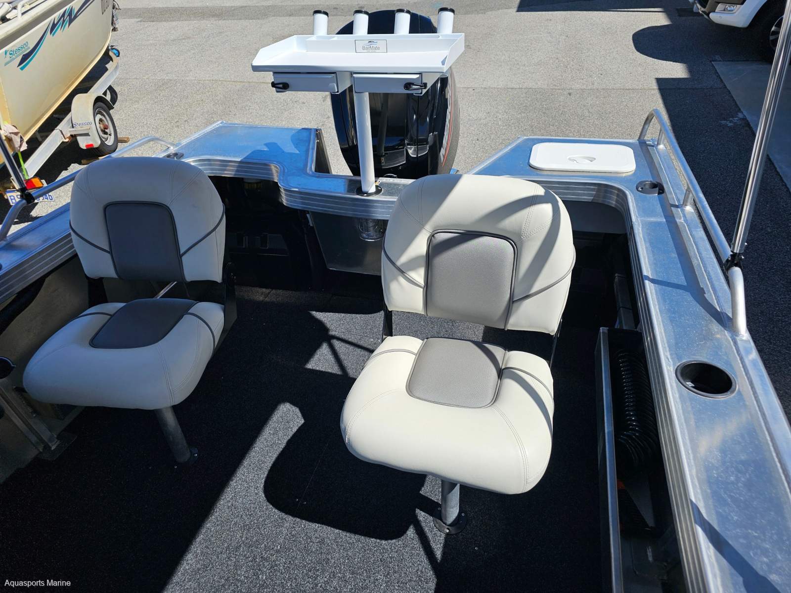 2026 QUINTREX 490 RENEGADE SC SIDE CONSOLE