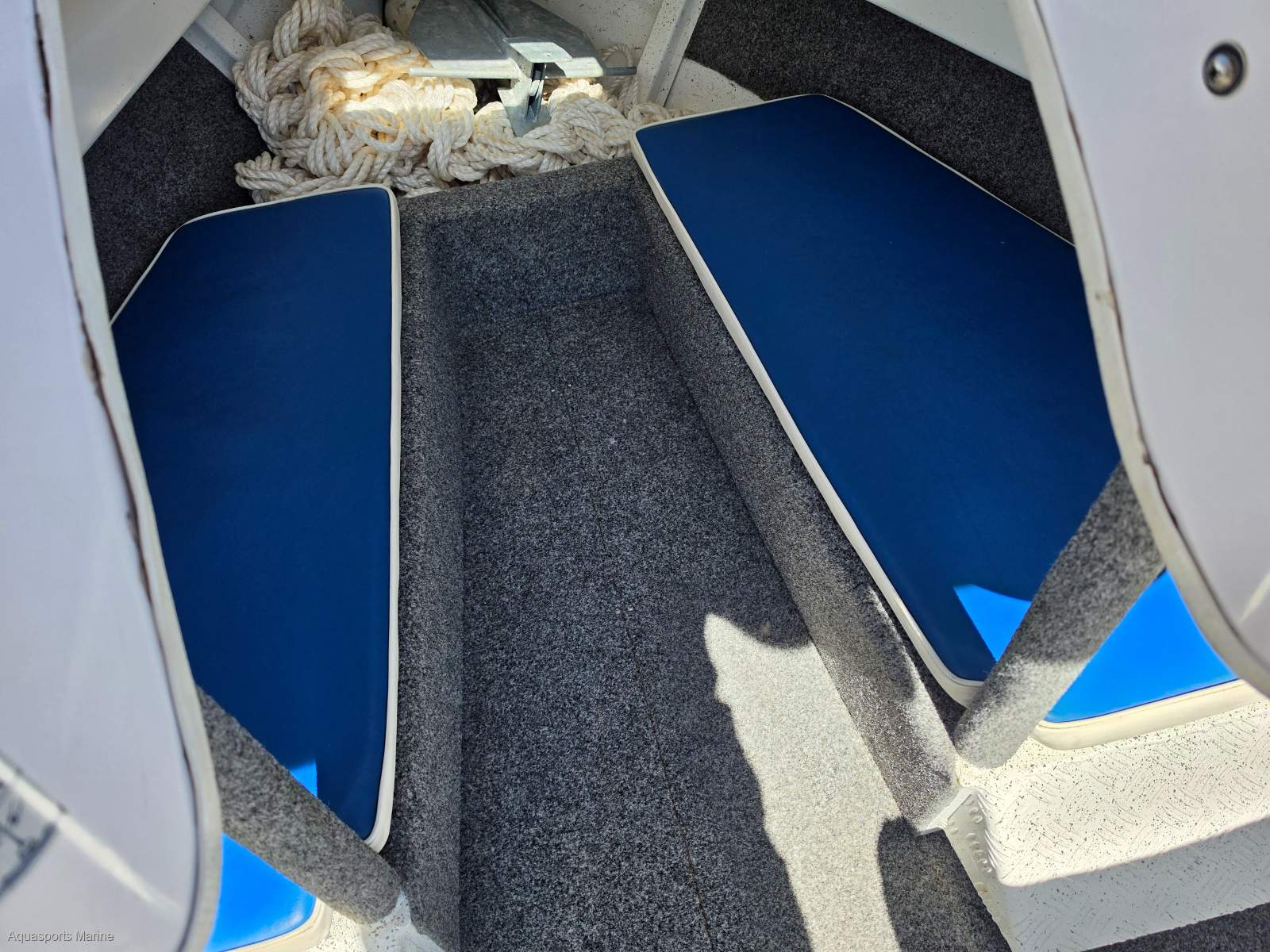 2000 SAVAGE 485 SCORPION DINGHY