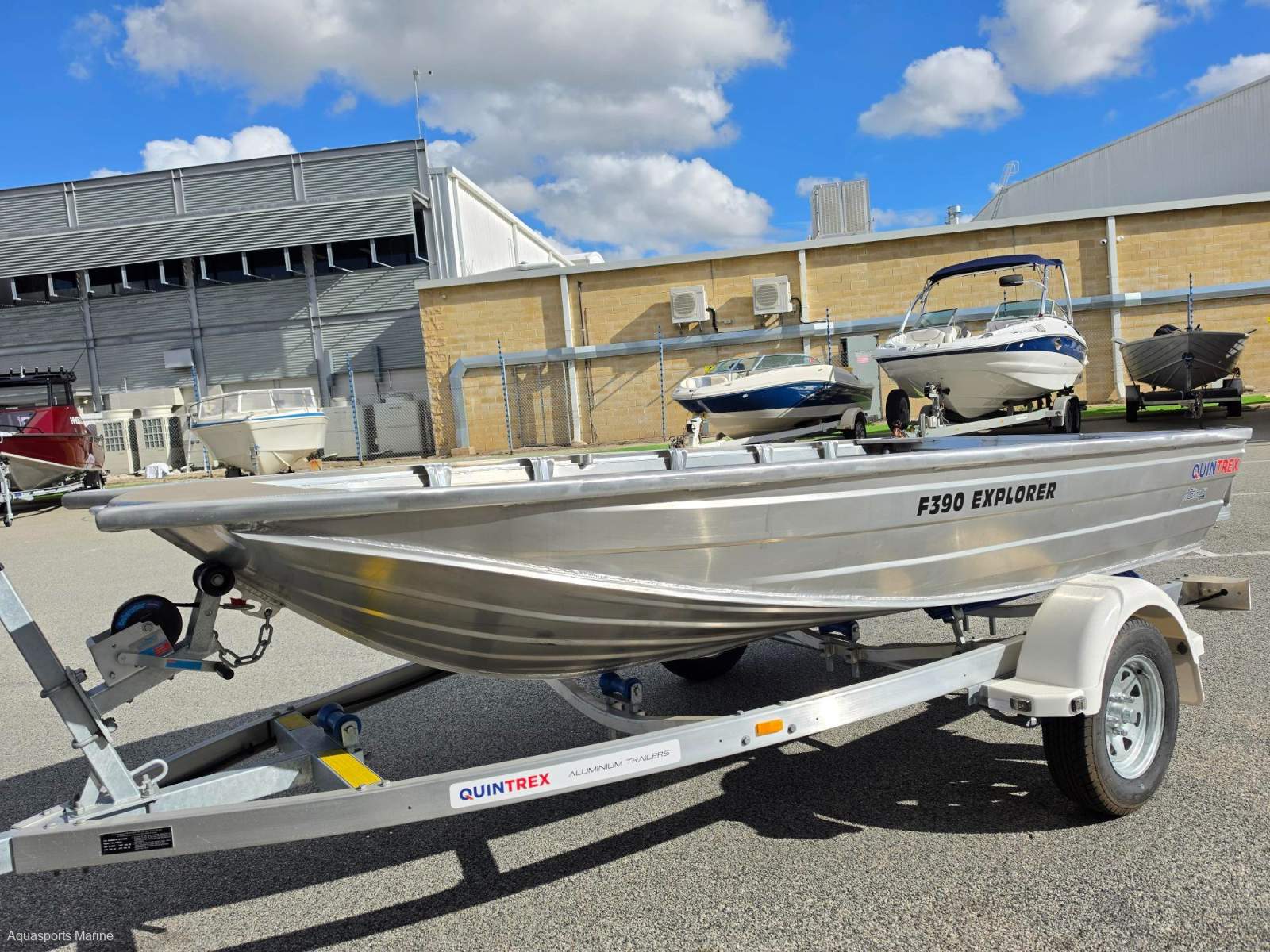2026 QUINTREX 390 MY09 EXPLORER V-PUNT