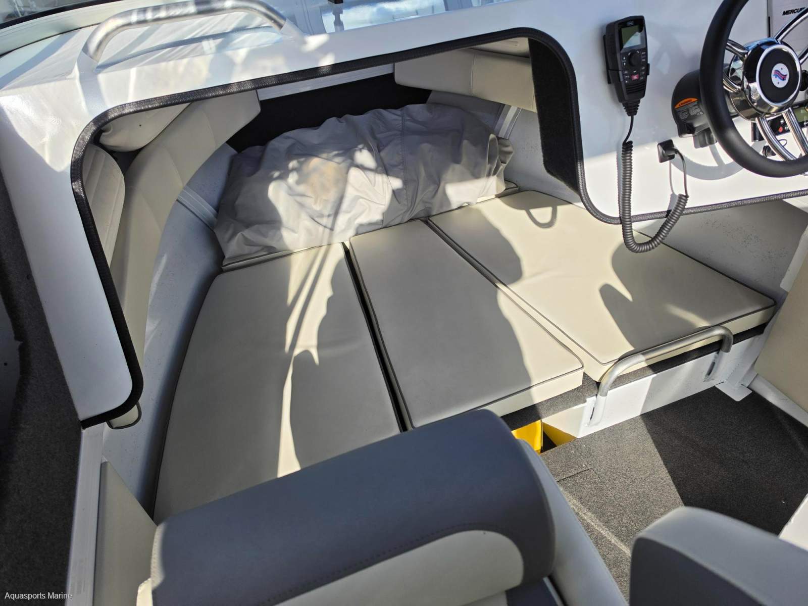 2025 QUINTREX 590 FRONTIER CENTRE CONSOLE