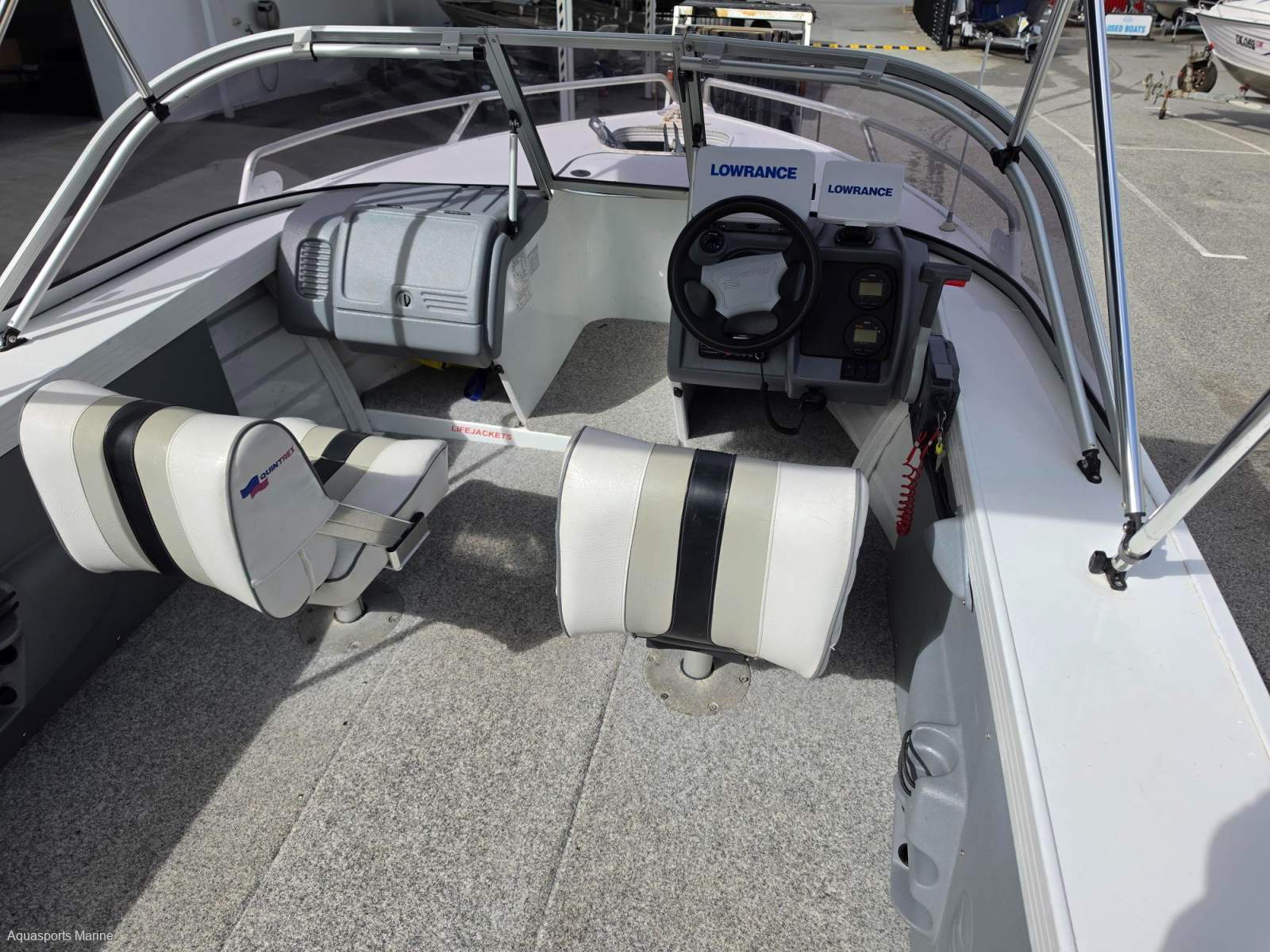 2008 QUINTREX 520 MY08 LEGEND CENTRE CONSOLE