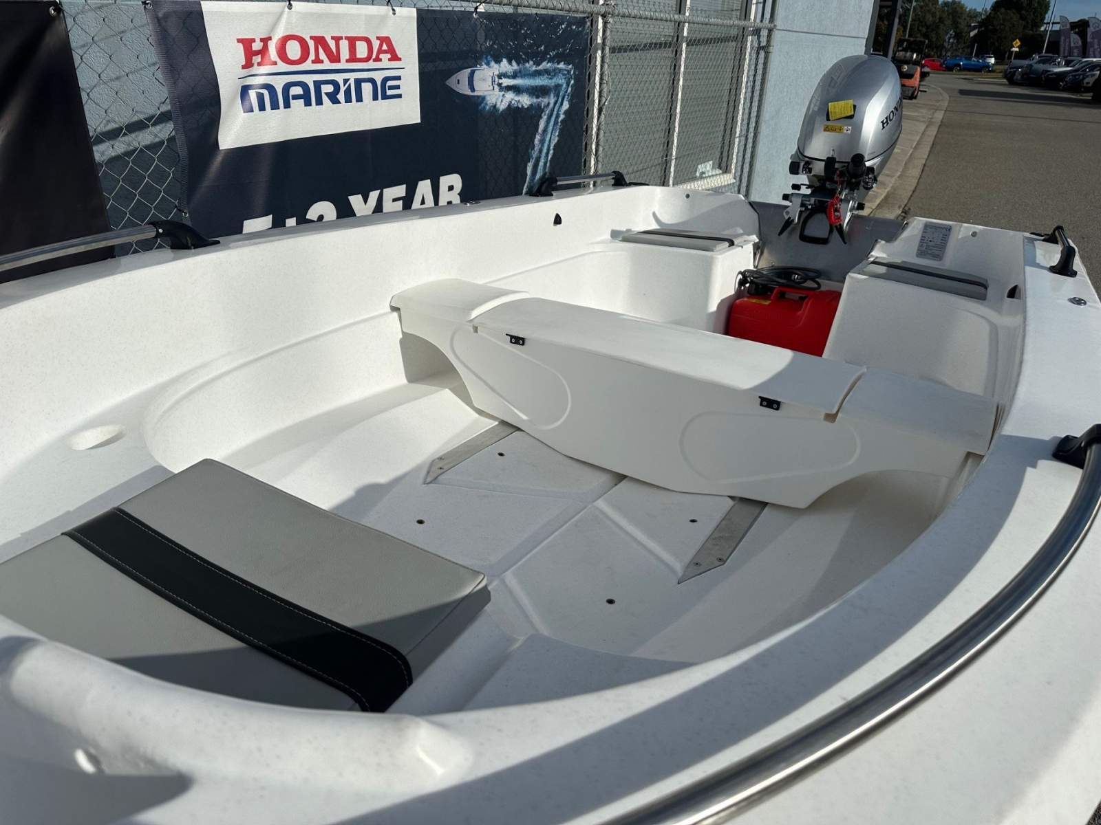 SMARTWAVE SW3500 OPEN BOAT RUNABOUT
