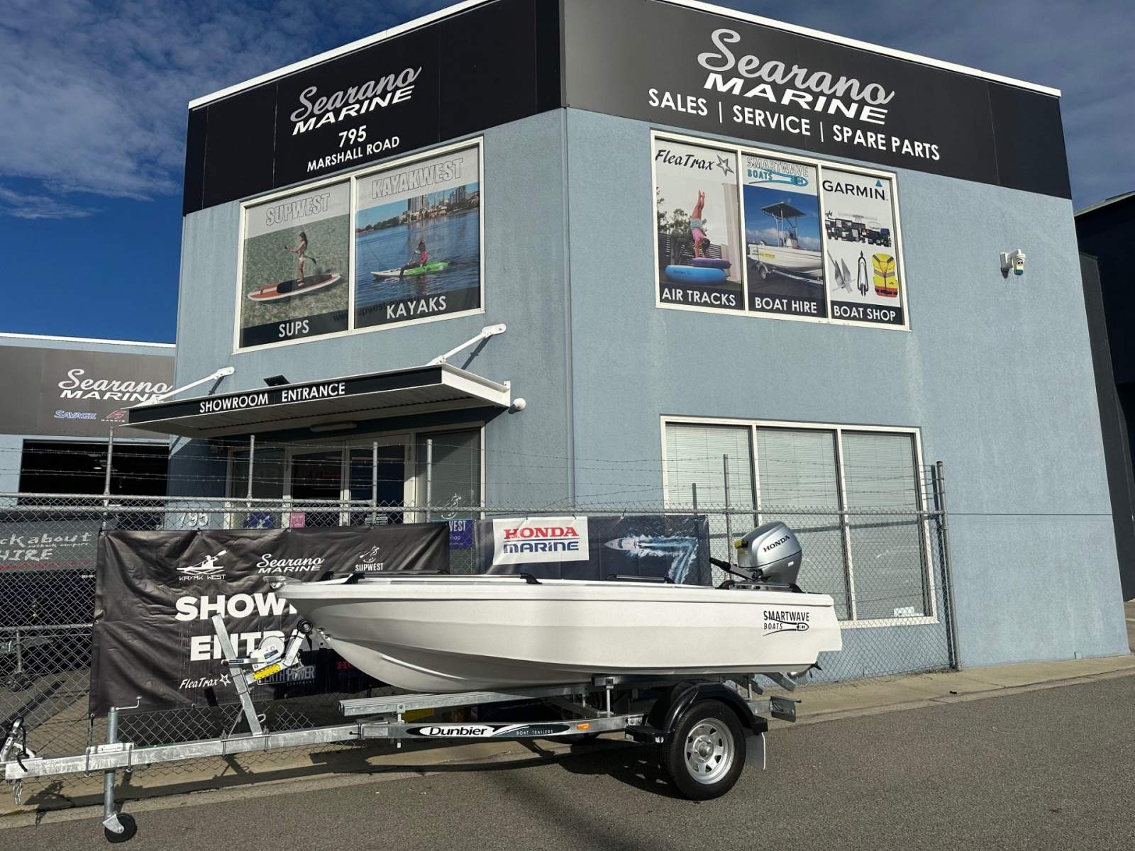 SMARTWAVE SW3500 OPEN BOAT RUNABOUT
