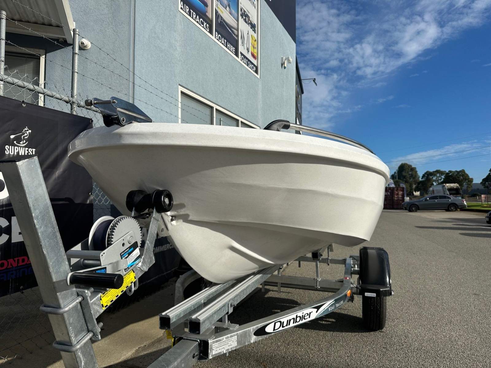 SMARTWAVE SW3500 OPEN BOAT RUNABOUT