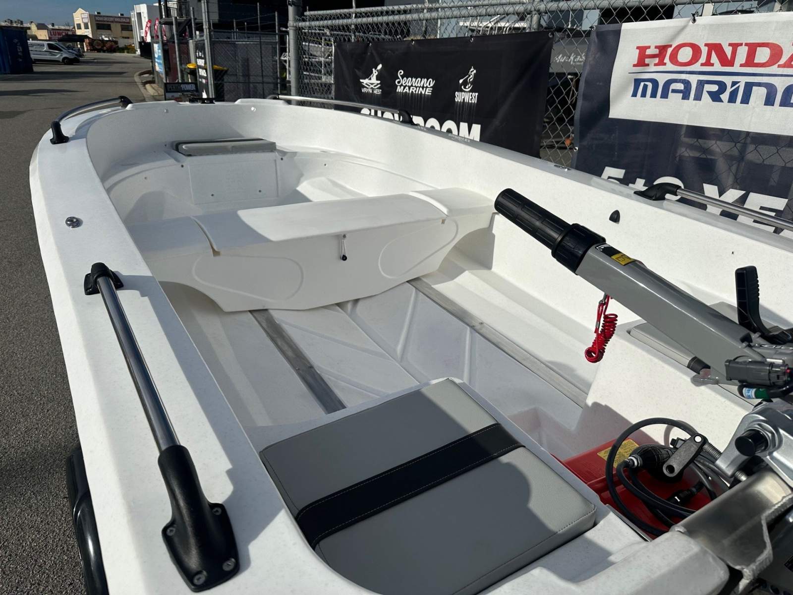 SMARTWAVE SW3500 OPEN BOAT RUNABOUT