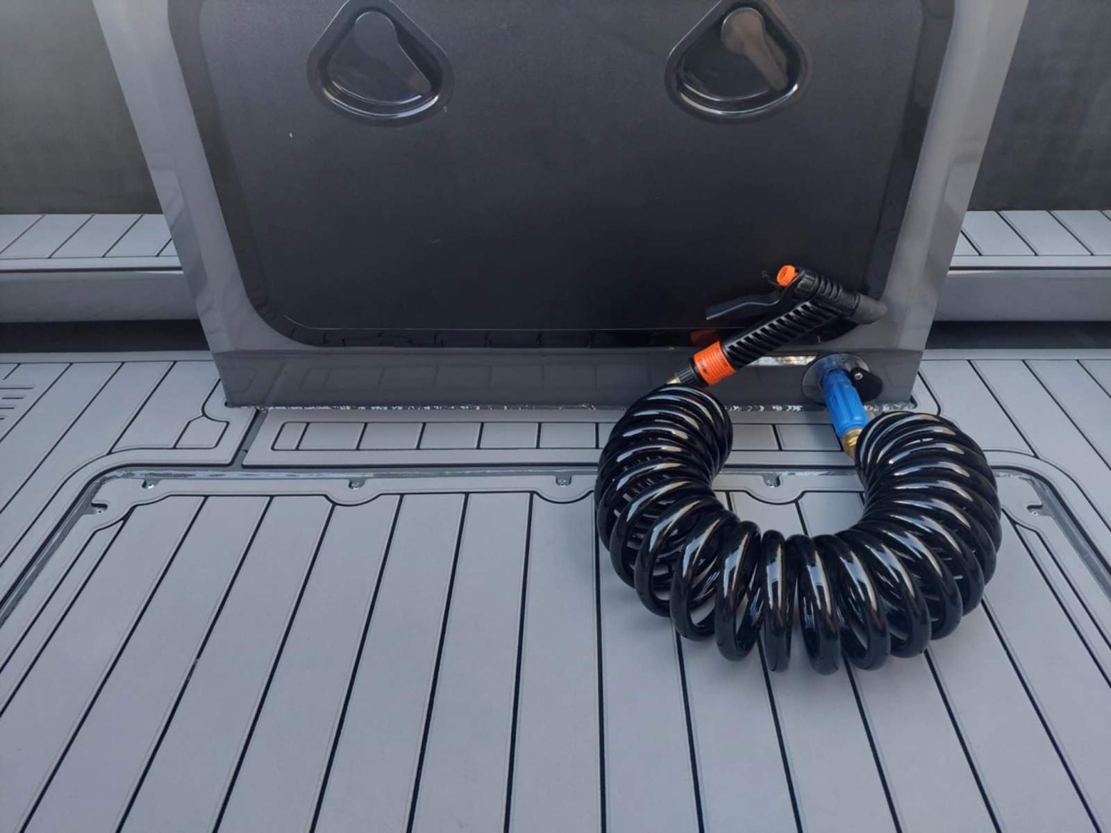 2025 MAD DOG BOATS 710 SPORTS HARDTOP