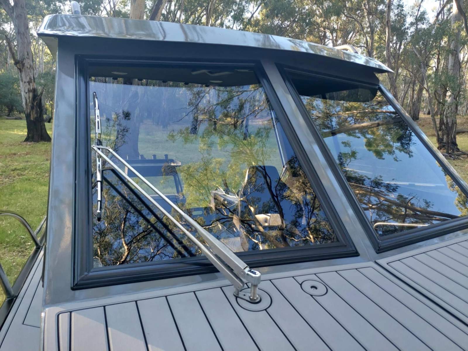 2025 MAD DOG BOATS 710 SPORTS HARDTOP