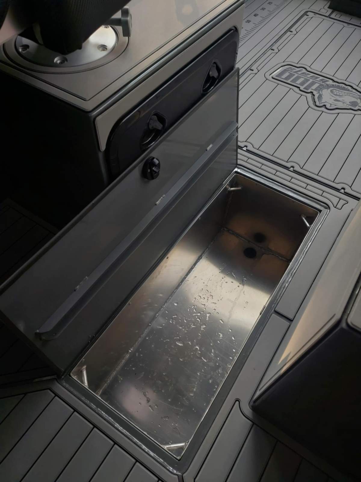 2025 MAD DOG BOATS 710 SPORTS HARDTOP