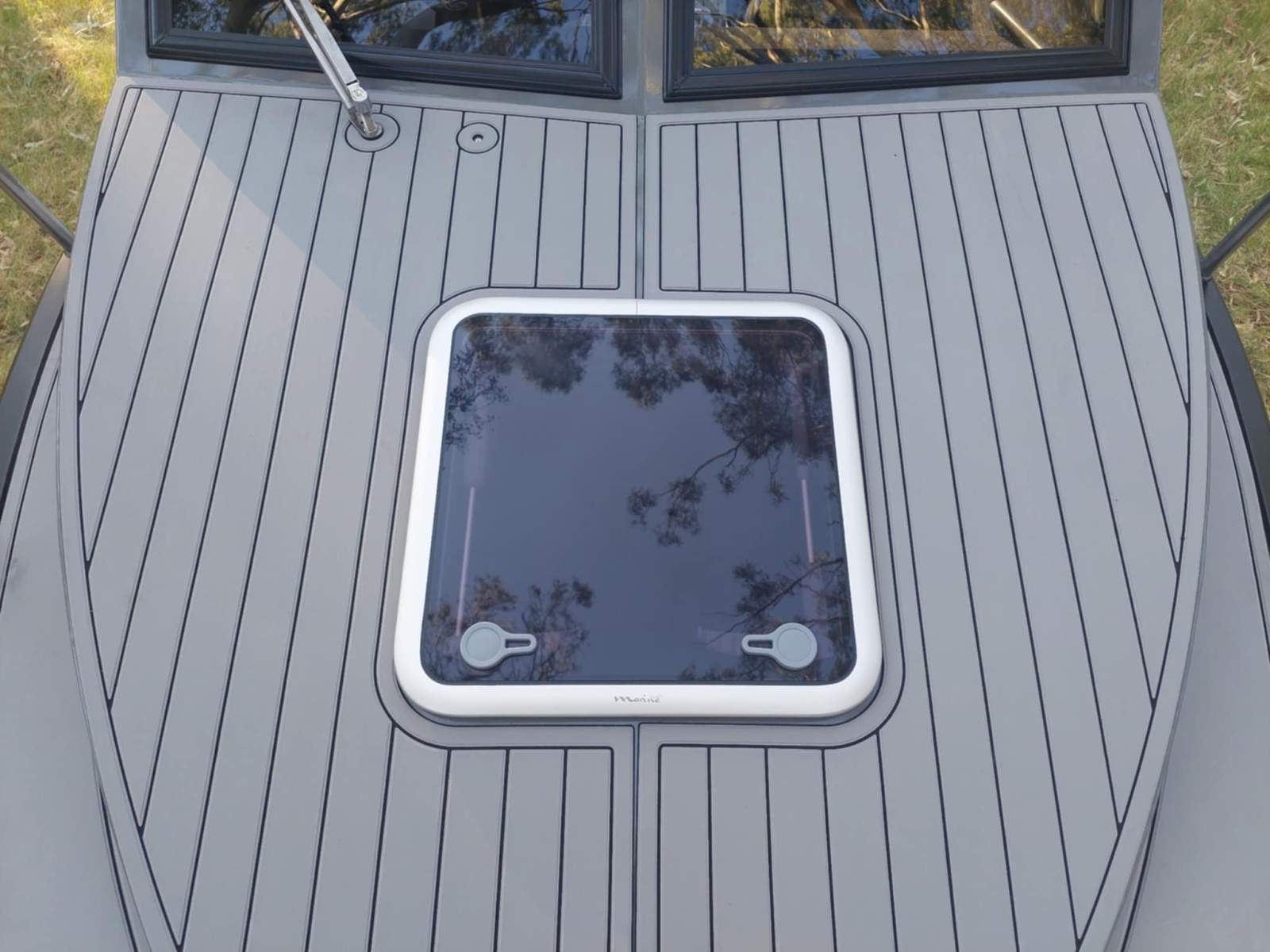 2025 MAD DOG BOATS 710 SPORTS HARDTOP