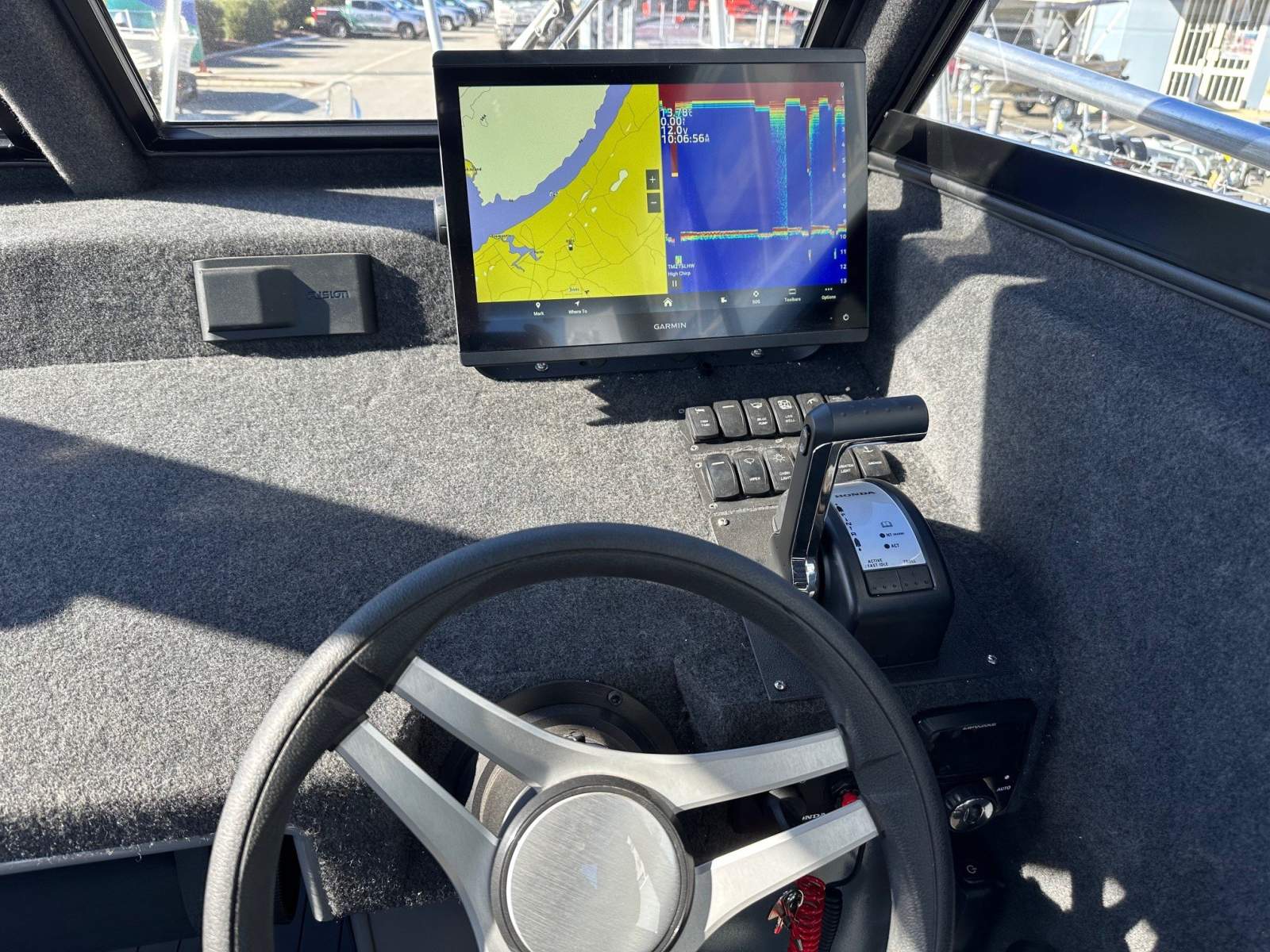2025 MAD DOG BOATS 710 SPORTS HARDTOP